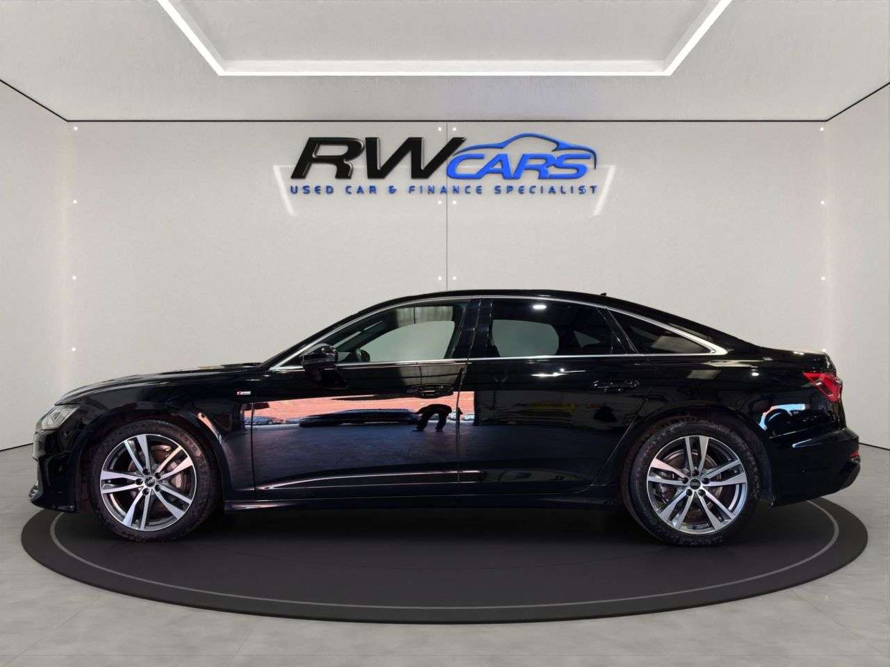 A 2022 AUDI A6 SALOON 2.0 TFSI 40 S line Saloon 4dr Petrol S Tronic Euro 6 (s/s) (204 ps) A 2022 AUDI A6 SALOON 2.0 TFSI 40 S line Saloon 4dr Petrol S Tronic Euro 6 (s/s) (204 ps)