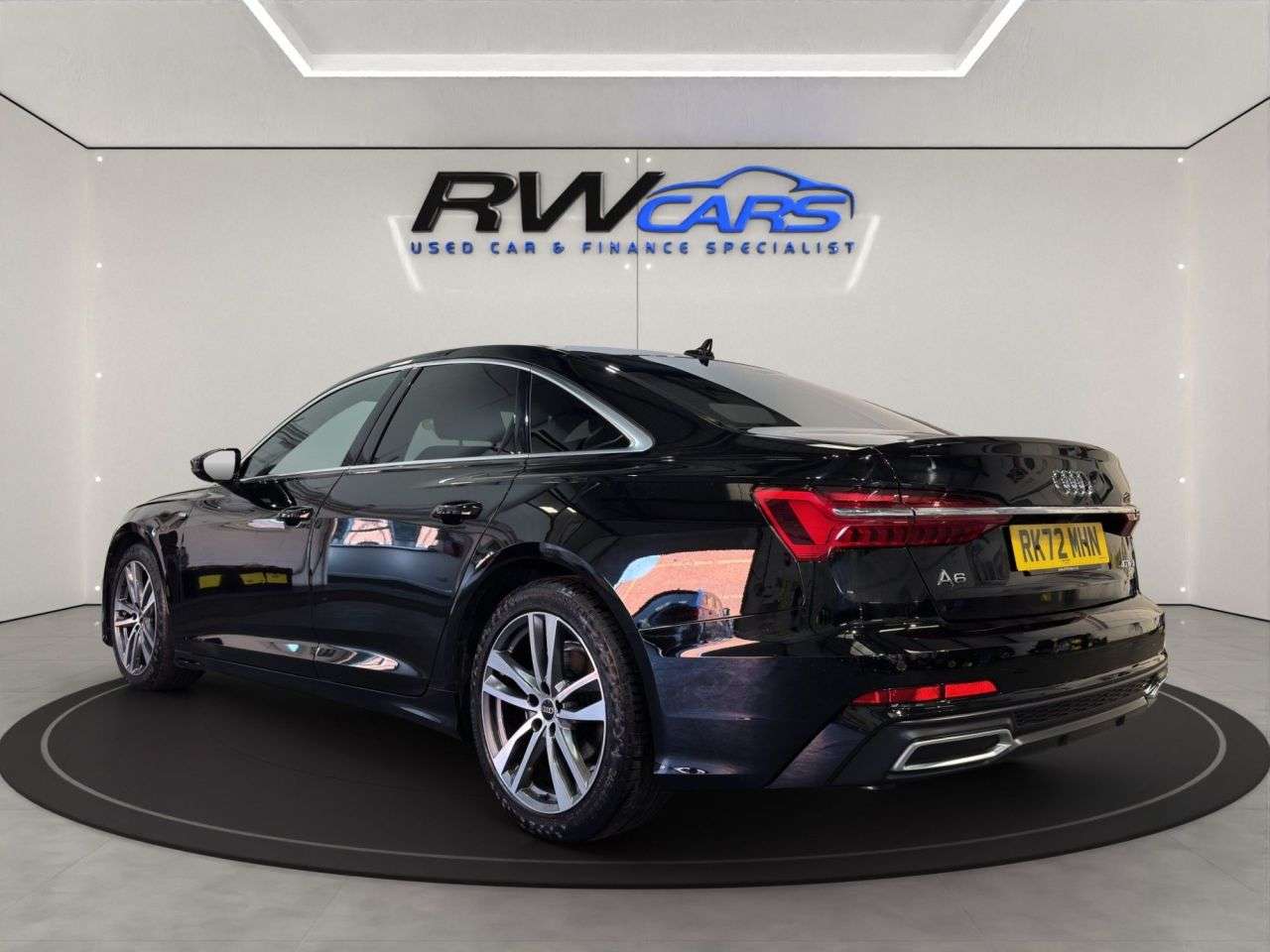 A 2022 AUDI A6 SALOON 2.0 TFSI 40 S line Saloon 4dr Petrol S Tronic Euro 6 (s/s) (204 ps) A 2022 AUDI A6 SALOON 2.0 TFSI 40 S line Saloon 4dr Petrol S Tronic Euro 6 (s/s) (204 ps)