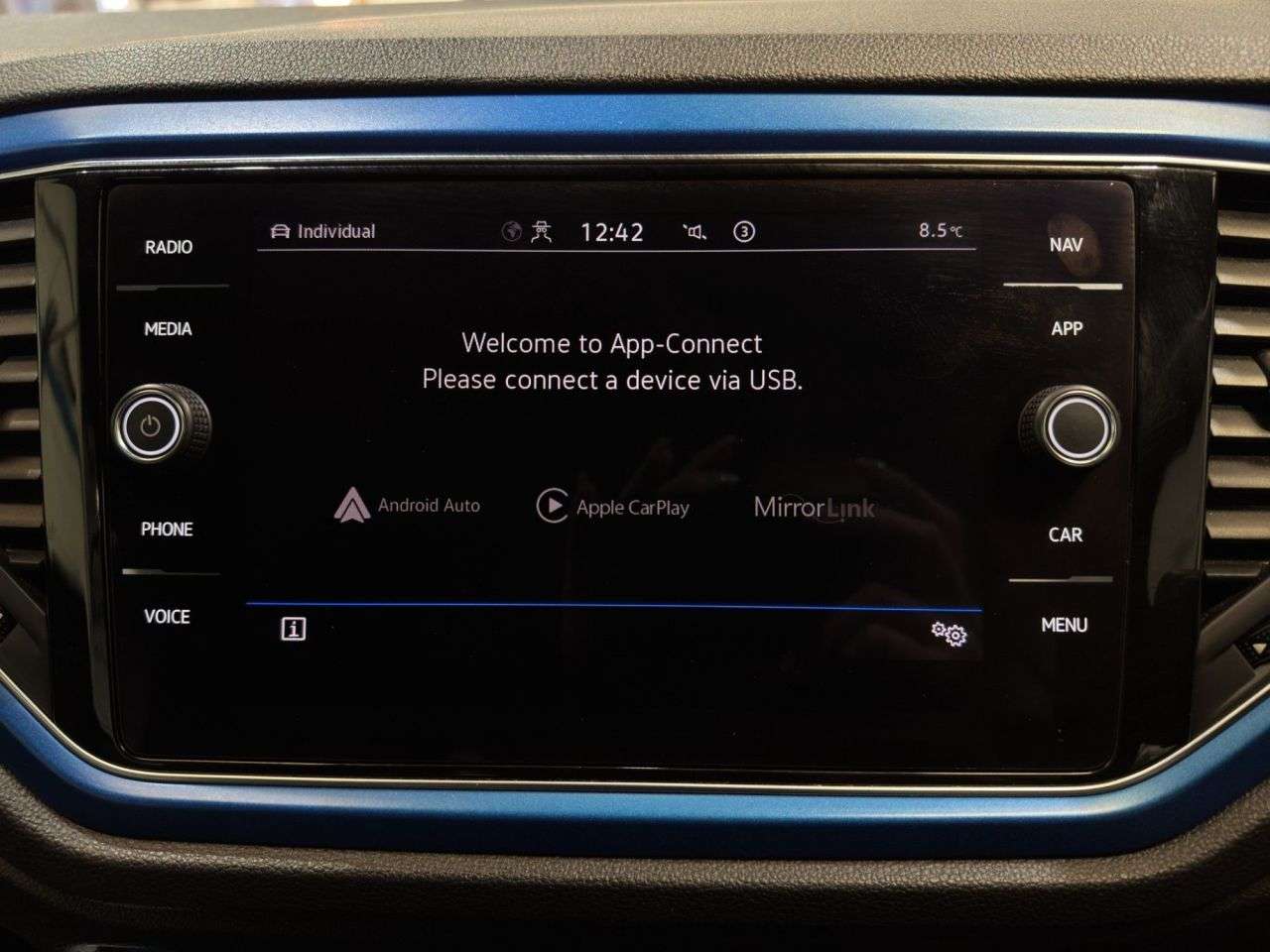 2021 VOLKSWAGEN T-ROC 2021 VOLKSWAGEN T-ROC