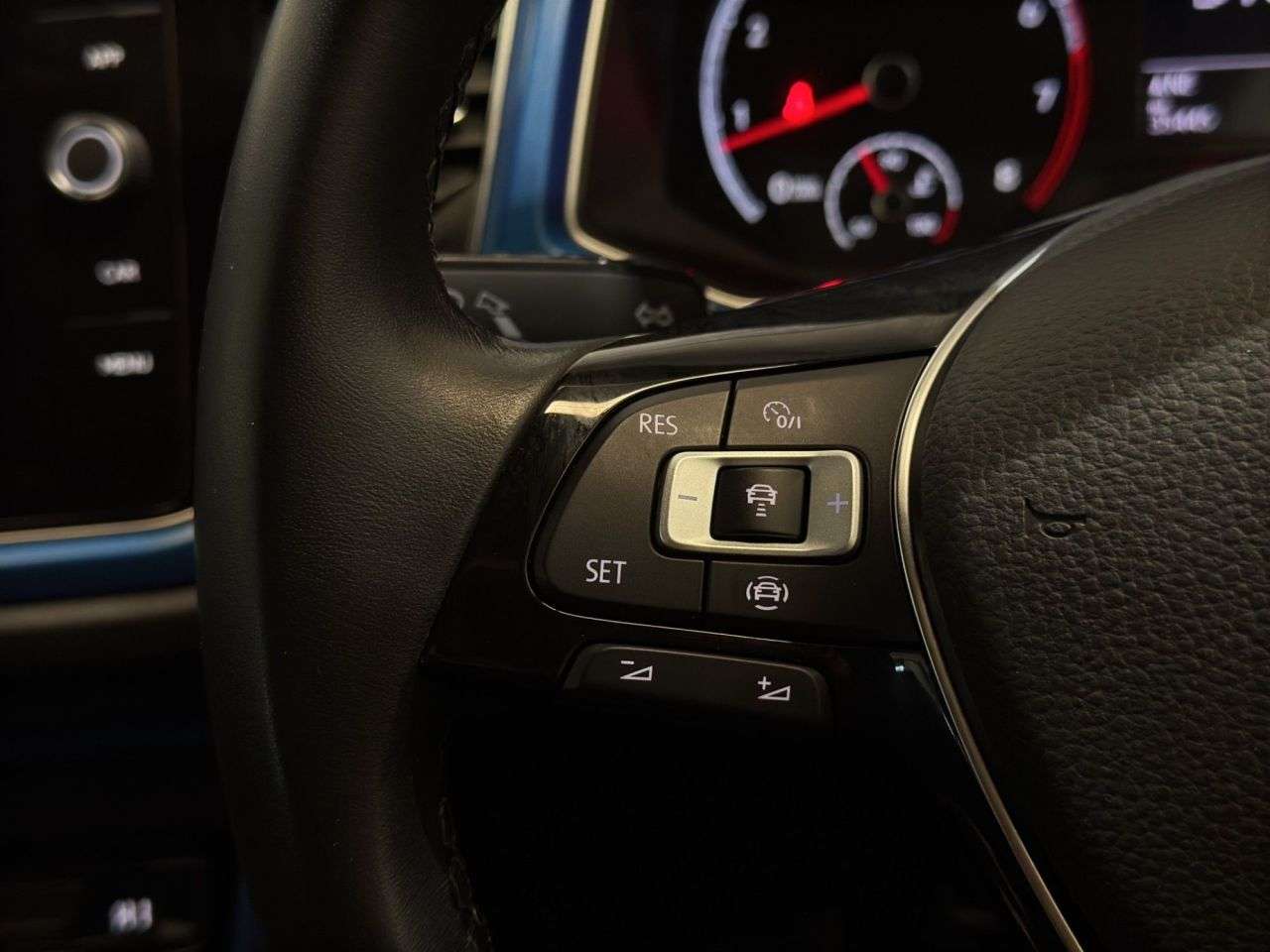 2021 VOLKSWAGEN T-ROC 2021 VOLKSWAGEN T-ROC