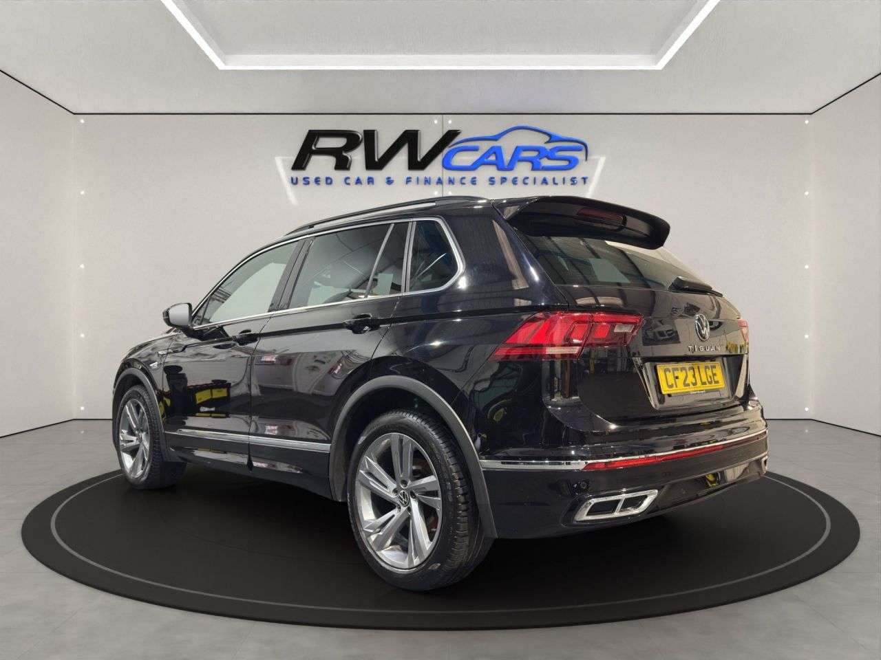 A 2023 VOLKSWAGEN TIGUAN 1.5 TSI R-Line Edition SUV 5dr Petrol DSG Euro 6 (s/s) (150 ps) A 2023 VOLKSWAGEN TIGUAN 1.5 TSI R-Line Edition SUV 5dr Petrol DSG Euro 6 (s/s) (150 ps)