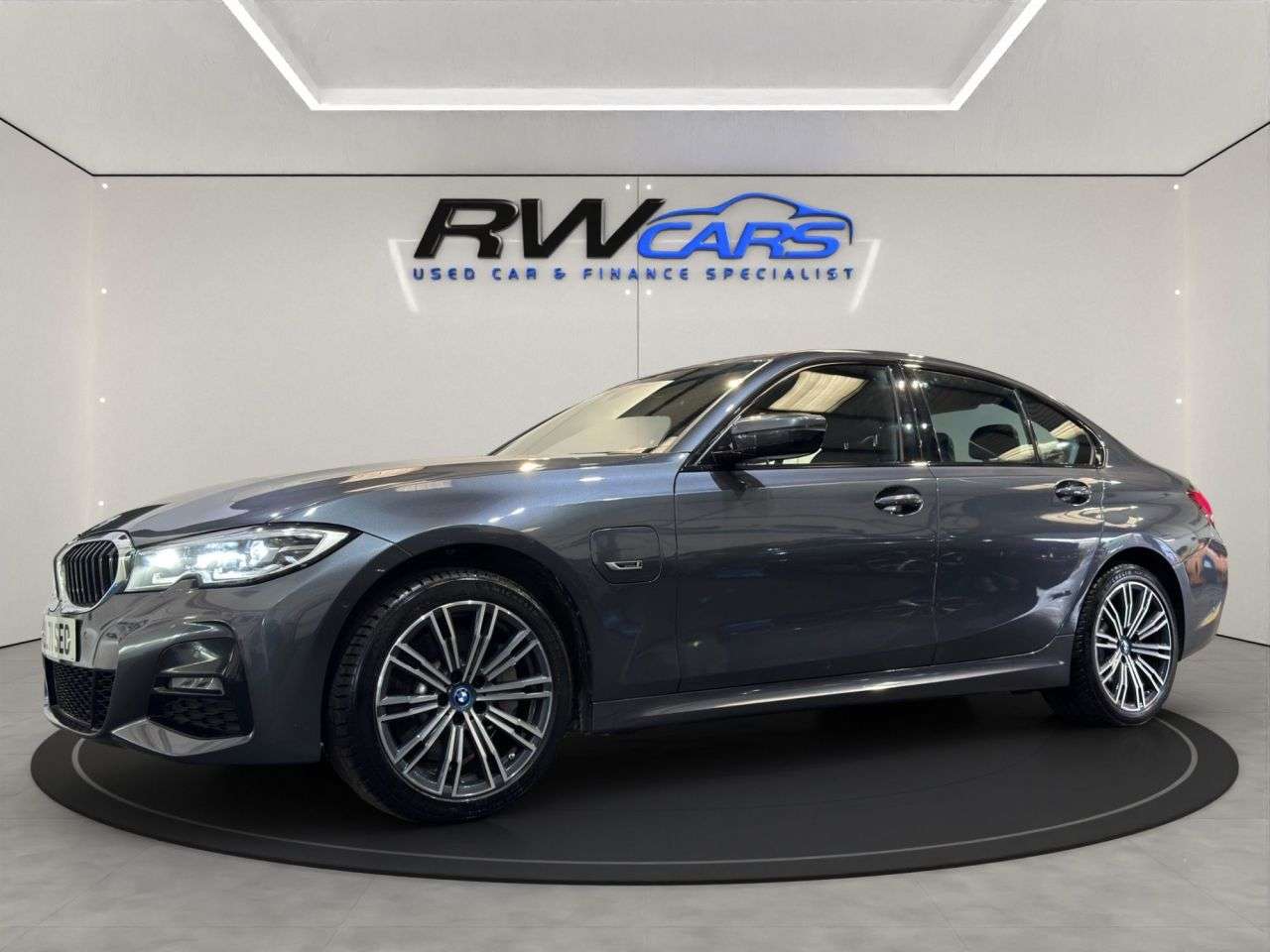 A 2021 BMW 3 SERIES 2.0 330e 12kWh M Sport Saloon 4dr Petrol Plug-in Hybrid Auto Euro 6 (s/s) ( A 2021 BMW 3 SERIES 2.0 330e 12kWh M Sport Saloon 4dr Petrol Plug-in Hybrid Auto Euro 6 (s/s) (