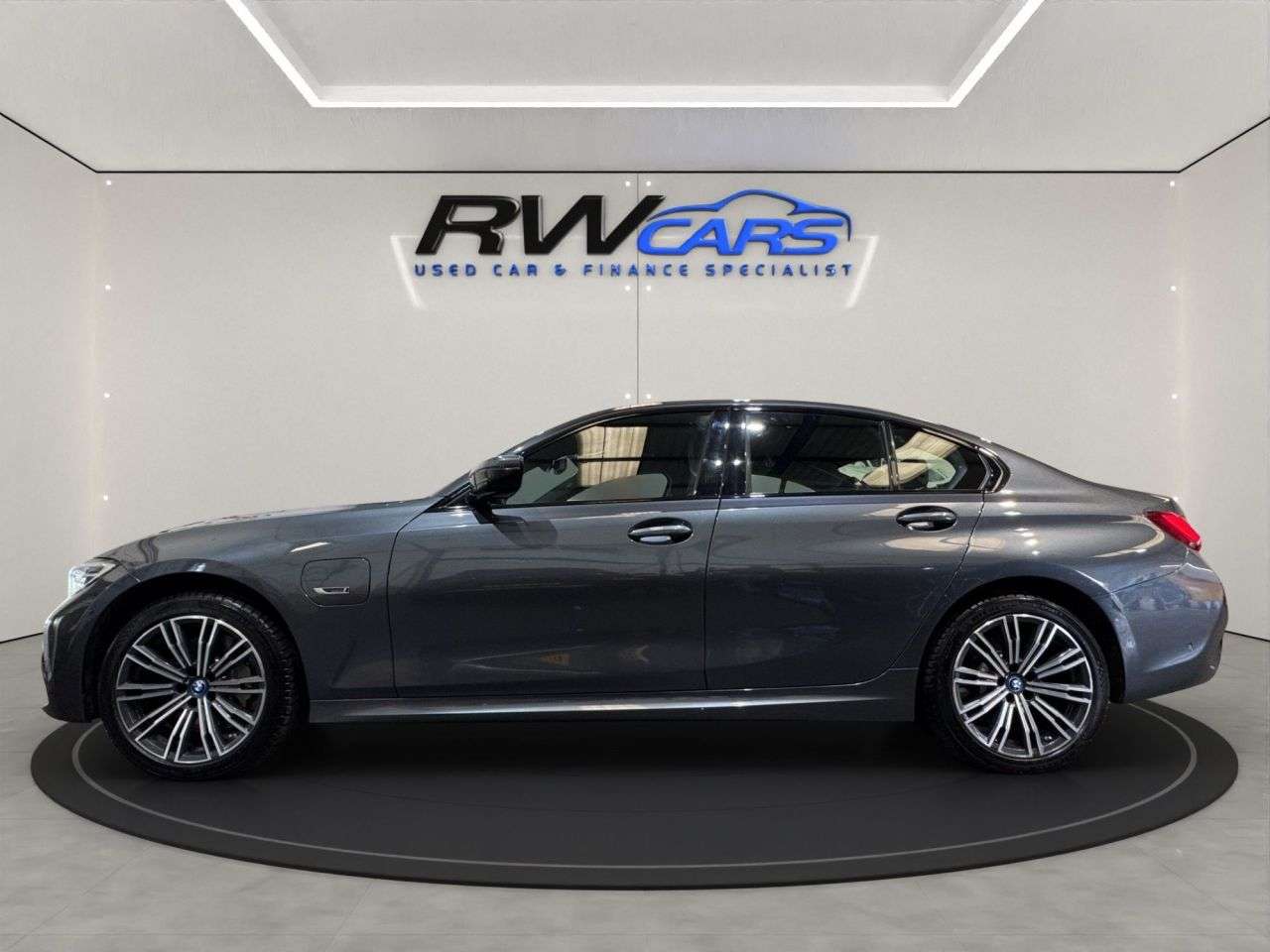 A 2021 BMW 3 SERIES 2.0 330e 12kWh M Sport Saloon 4dr Petrol Plug-in Hybrid Auto Euro 6 (s/s) ( A 2021 BMW 3 SERIES 2.0 330e 12kWh M Sport Saloon 4dr Petrol Plug-in Hybrid Auto Euro 6 (s/s) (