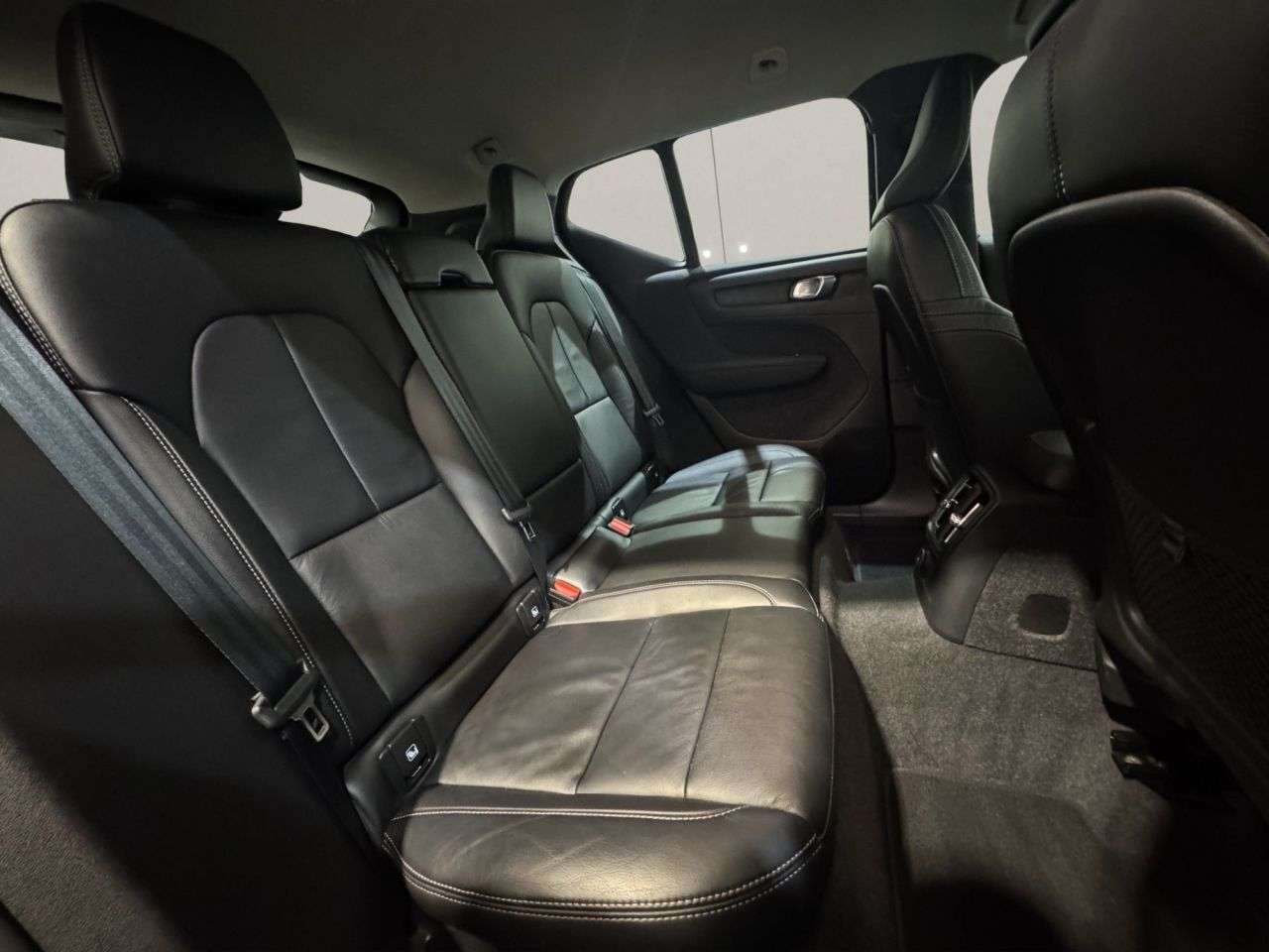 2022 VOLVO XC40 2022 VOLVO XC40