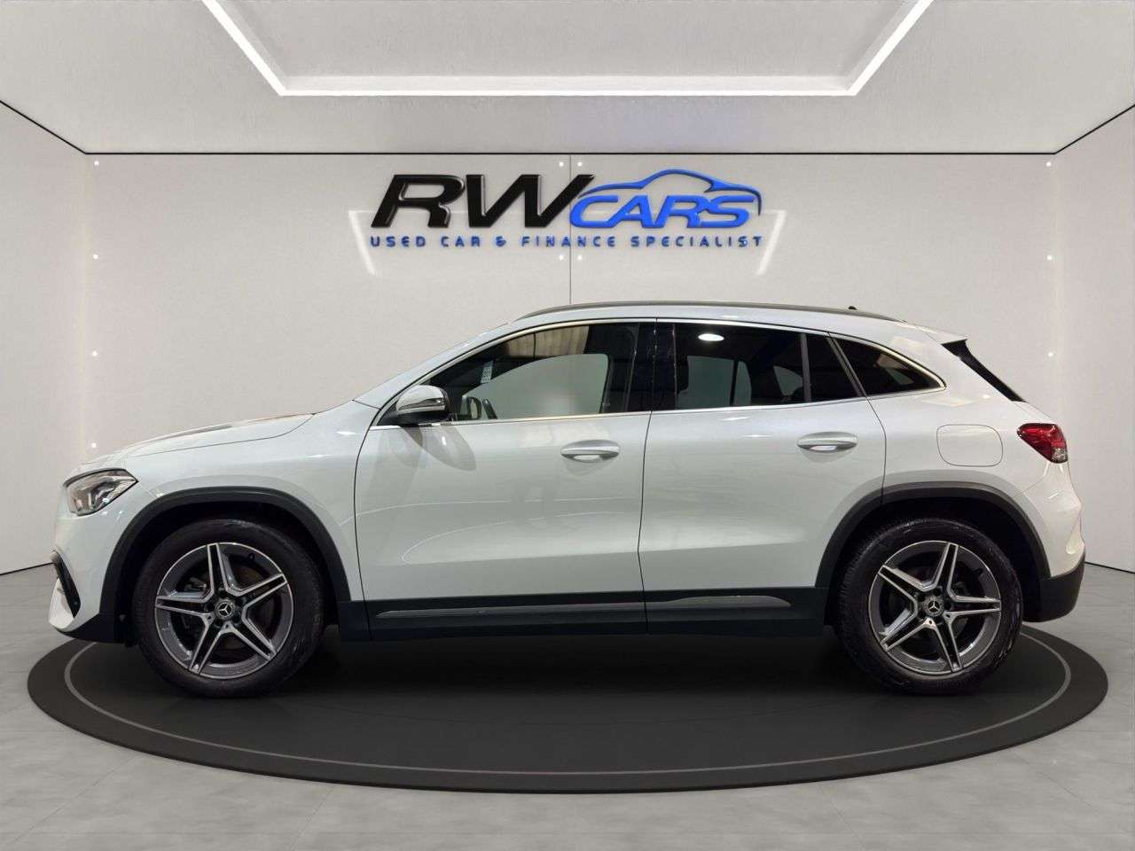 A 2022 MERCEDES-BENZ GLA 1.3 GLA200 AMG Line SUV 5dr Petrol 7G-DCT Euro 6 (s/s) (163 ps) A 2022 MERCEDES-BENZ GLA 1.3 GLA200 AMG Line SUV 5dr Petrol 7G-DCT Euro 6 (s/s) (163 ps)