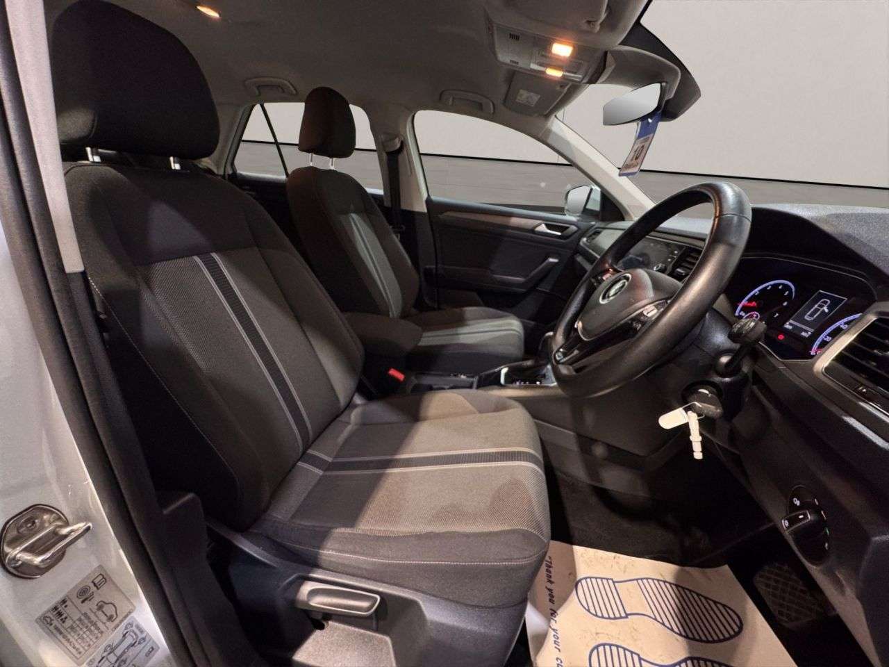 2021 VOLKSWAGEN T-ROC 2021 VOLKSWAGEN T-ROC
