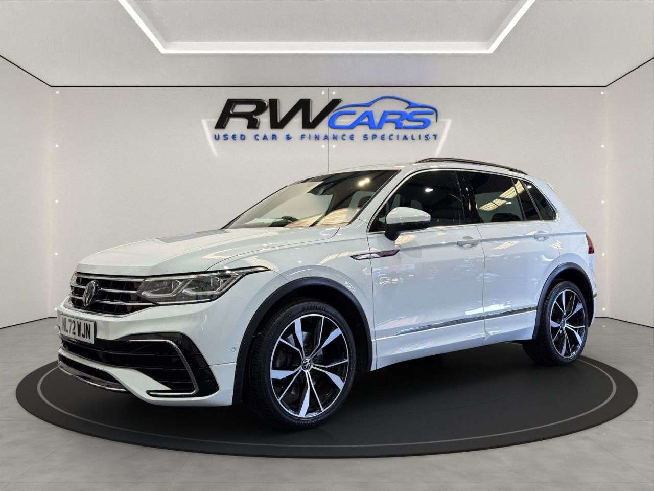 A 2022 VOLKSWAGEN TIGUAN 2.0 TSI R-Line SUV 5dr Petrol DSG 4Motion Euro 6 (s/s) (190 ps) A 2022 VOLKSWAGEN TIGUAN 2.0 TSI R-Line SUV 5dr Petrol DSG 4Motion Euro 6 (s/s) (190 ps)