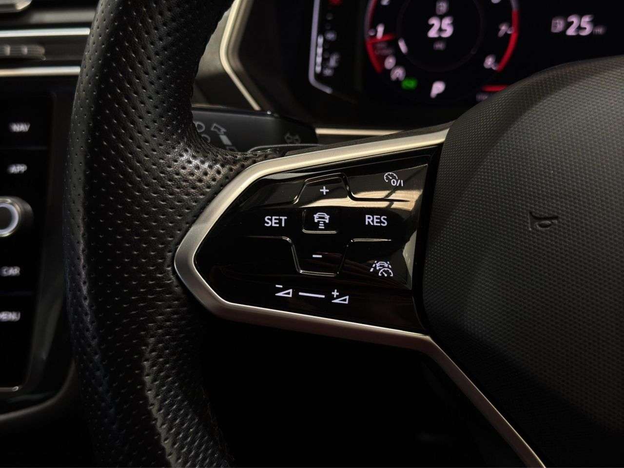 2022 VOLKSWAGEN TIGUAN 2022 VOLKSWAGEN TIGUAN