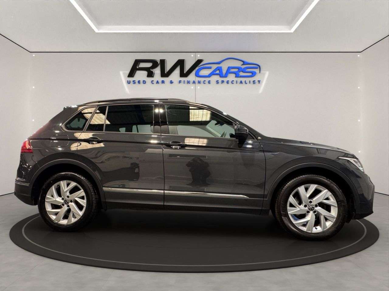 2021 VOLKSWAGEN TIGUAN 2021 VOLKSWAGEN TIGUAN