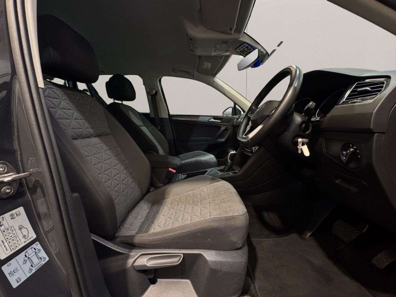 2021 VOLKSWAGEN TIGUAN 2021 VOLKSWAGEN TIGUAN