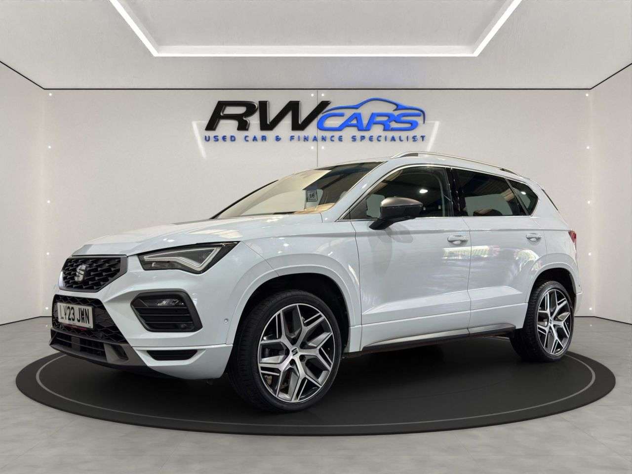 A 2023 SEAT ATECA 1.5 TSI EVO FR Sport SUV 5dr Petrol DSG Euro 6 (s/s) (150 ps) A 2023 SEAT ATECA 1.5 TSI EVO FR Sport SUV 5dr Petrol DSG Euro 6 (s/s) (150 ps)