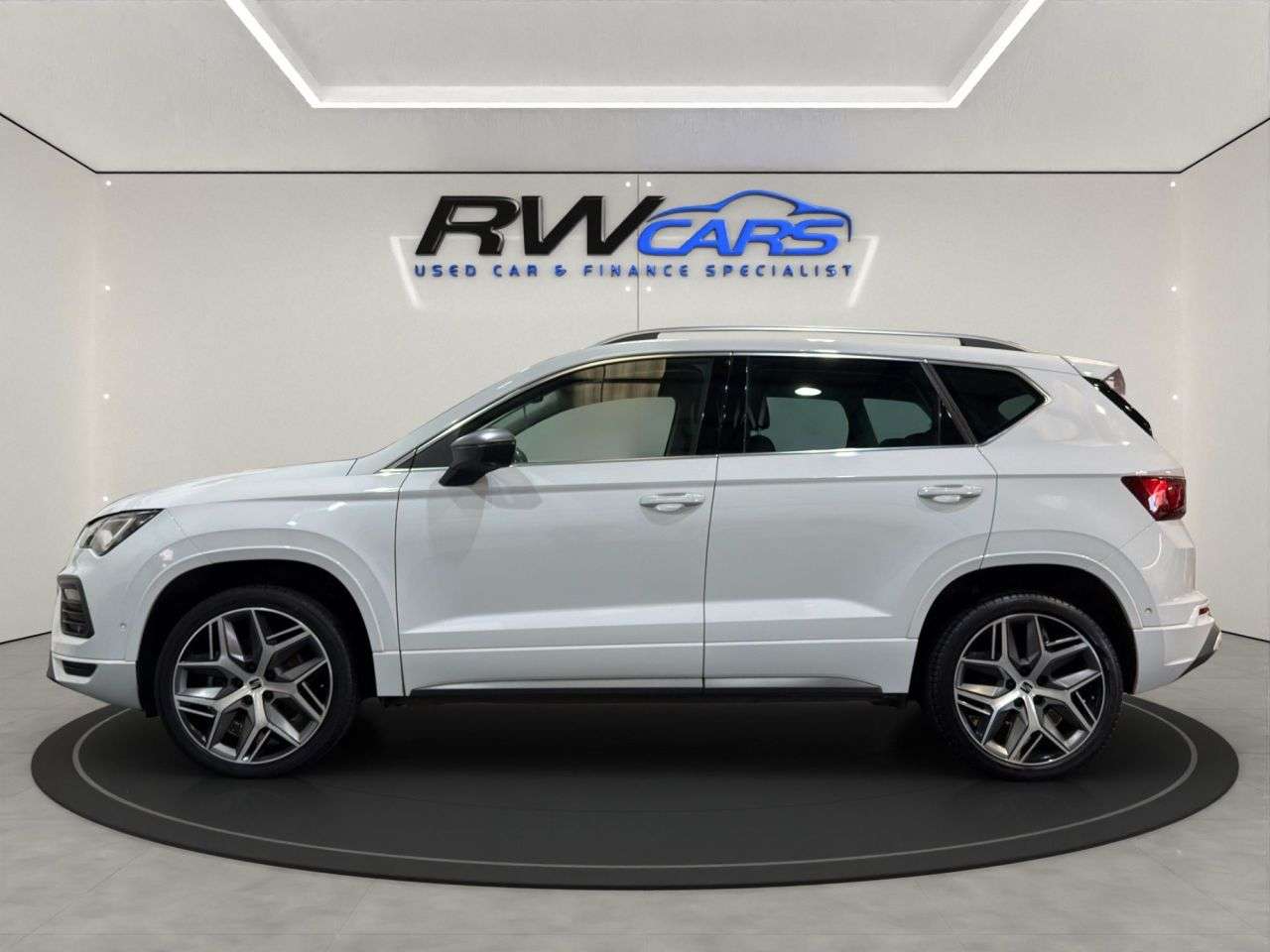 A 2023 SEAT ATECA 1.5 TSI EVO FR Sport SUV 5dr Petrol DSG Euro 6 (s/s) (150 ps) A 2023 SEAT ATECA 1.5 TSI EVO FR Sport SUV 5dr Petrol DSG Euro 6 (s/s) (150 ps)