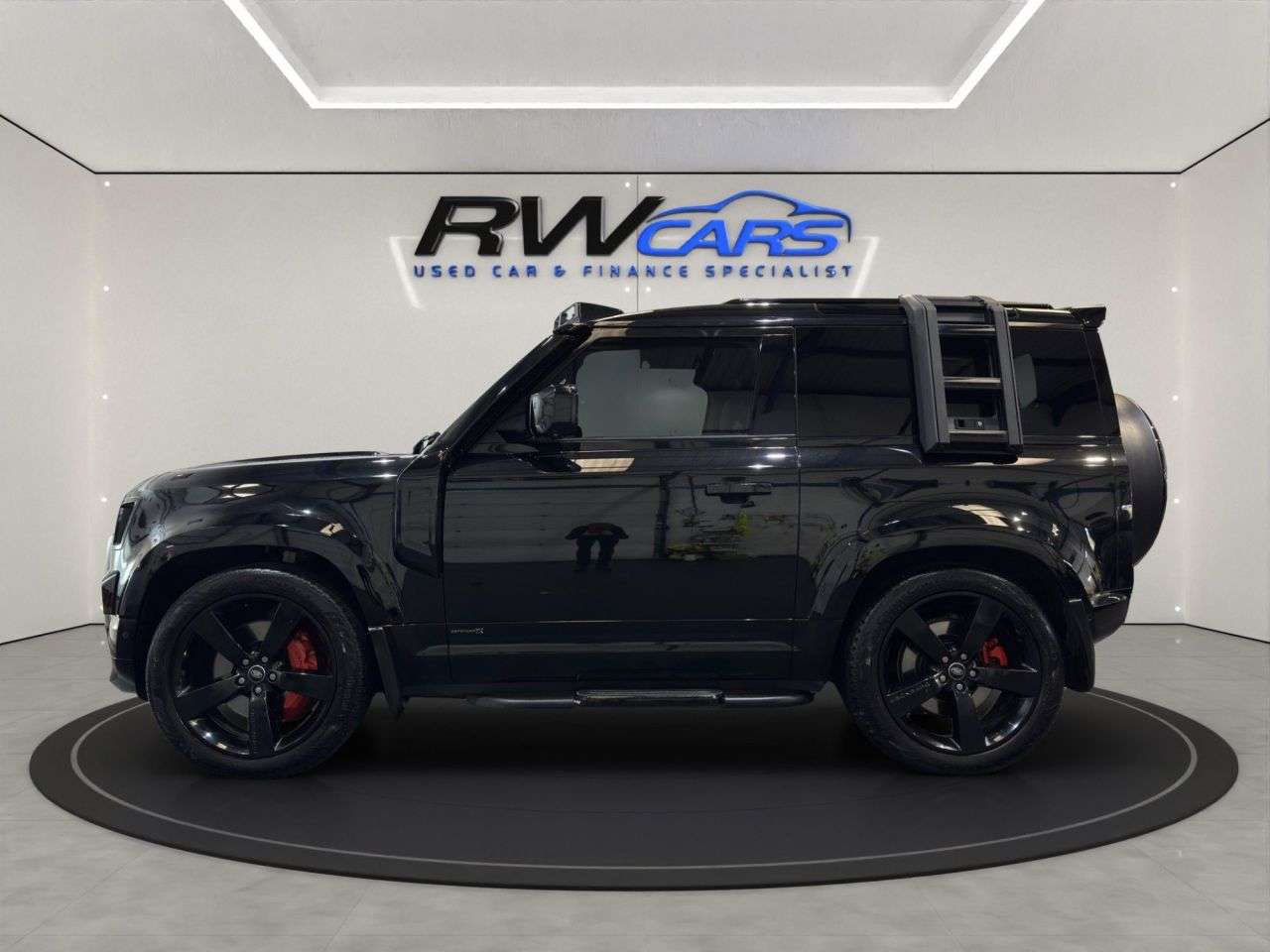 A 2023 LAND ROVER DEFENDER 3.0 D300 MHEV X SUV 3dr Diesel Auto 4WD Euro 6 (s/s) (300 ps) A 2023 LAND ROVER DEFENDER 3.0 D300 MHEV X SUV 3dr Diesel Auto 4WD Euro 6 (s/s) (300 ps)