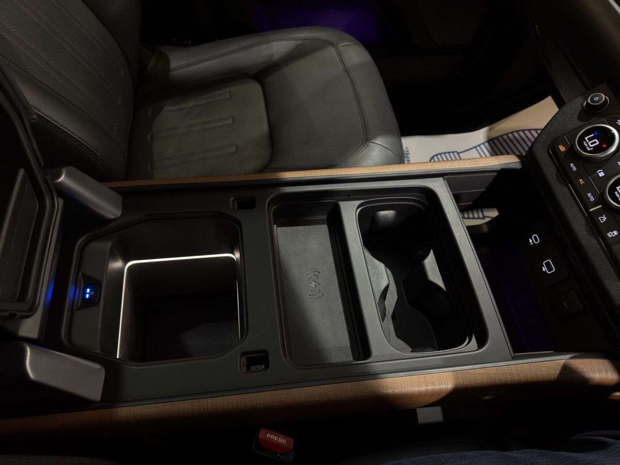 2023 LAND ROVER DEFENDER 2023 LAND ROVER DEFENDER