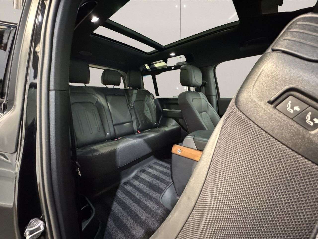 2023 LAND ROVER DEFENDER 2023 LAND ROVER DEFENDER