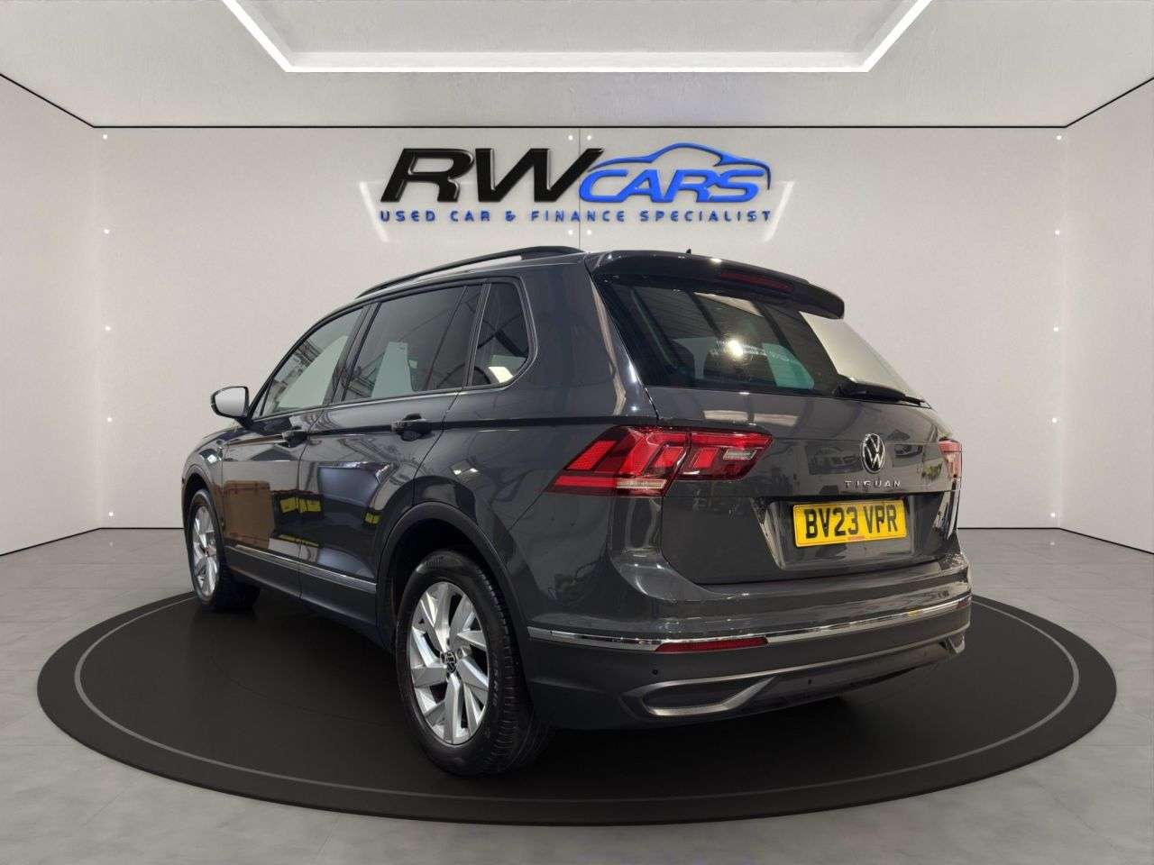 A 2023 VOLKSWAGEN TIGUAN 1.5 TSI Life SUV 5dr Petrol DSG Euro 6 (s/s) (150 ps) A 2023 VOLKSWAGEN TIGUAN 1.5 TSI Life SUV 5dr Petrol DSG Euro 6 (s/s) (150 ps)