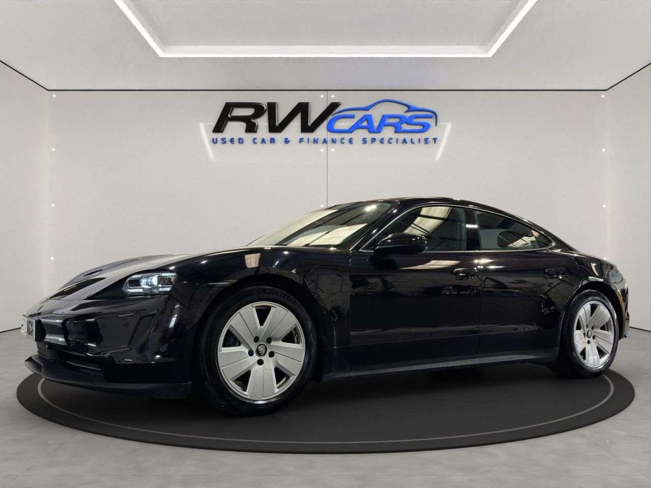A 2022 PORSCHE TAYCAN Performance 79.2kWh Saloon 4dr Electric Auto RWD (11kW Charger) (408 ps) A 2022 PORSCHE TAYCAN Performance 79.2kWh Saloon 4dr Electric Auto RWD (11kW Charger) (408 ps)