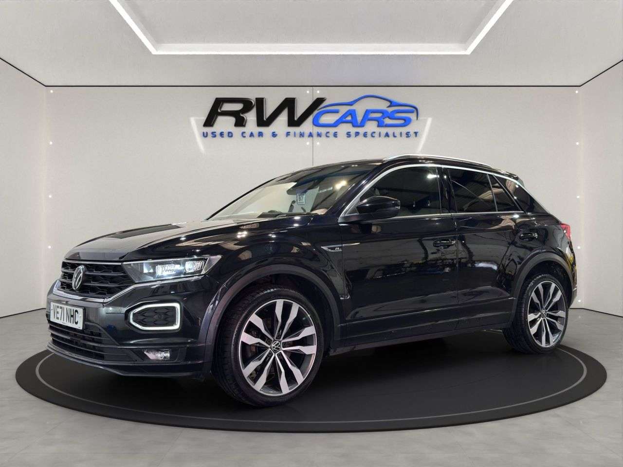 A 2021 VOLKSWAGEN T-ROC 2.0 TDI EVO R-Line SUV 5dr Diesel DSG Euro 6 (s/s) (150 ps) A 2021 VOLKSWAGEN T-ROC 2.0 TDI EVO R-Line SUV 5dr Diesel DSG Euro 6 (s/s) (150 ps)