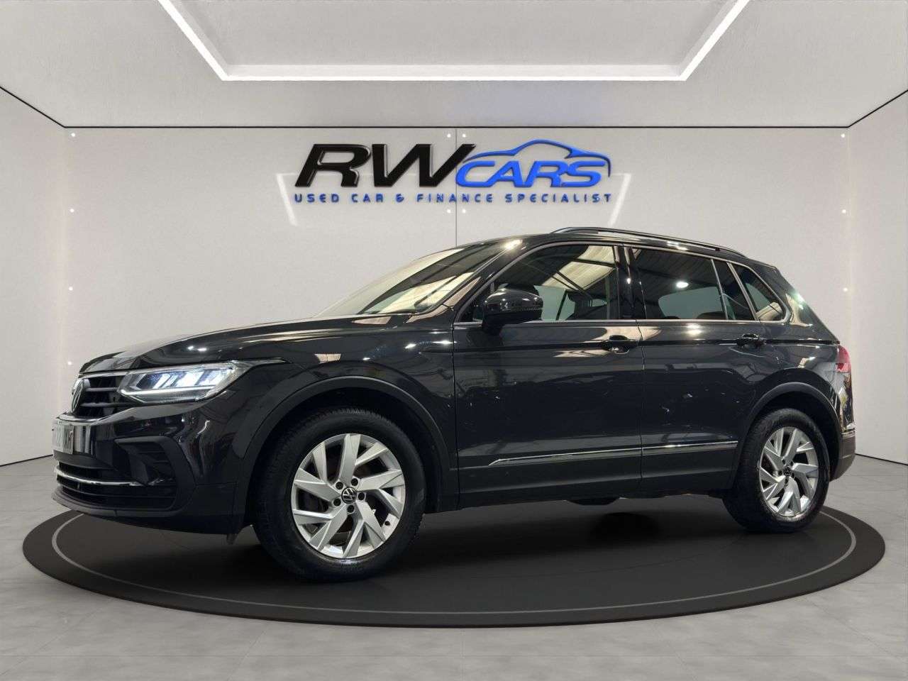 A 2022 VOLKSWAGEN TIGUAN 1.5 TSI Life SUV 5dr Petrol Manual Euro 6 (s/s) (150 ps) A 2022 VOLKSWAGEN TIGUAN 1.5 TSI Life SUV 5dr Petrol Manual Euro 6 (s/s) (150 ps)