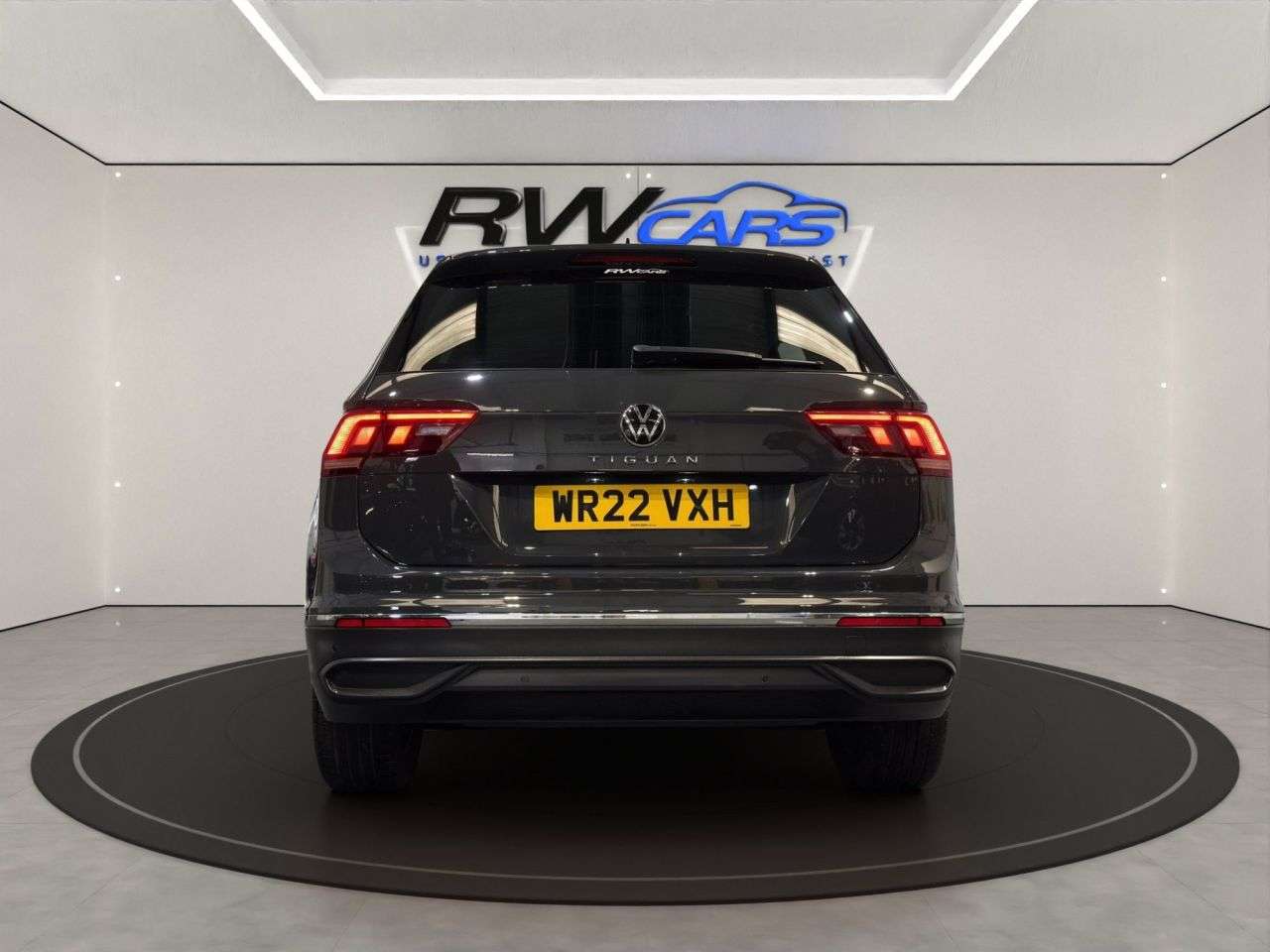 A 2022 VOLKSWAGEN TIGUAN 1.5 TSI Life SUV 5dr Petrol Manual Euro 6 (s/s) (150 ps) A 2022 VOLKSWAGEN TIGUAN 1.5 TSI Life SUV 5dr Petrol Manual Euro 6 (s/s) (150 ps)
