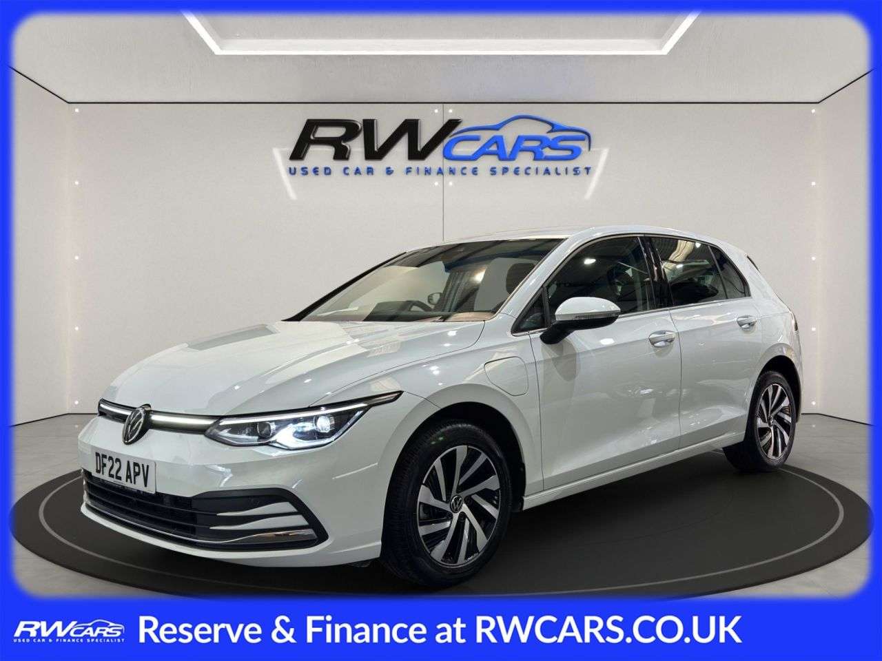 A 2022 VOLKSWAGEN GOLF 1.4 TSI 13kWh Style Hatchback 5dr Petrol Plug-in Hybrid DSG Euro 6 (s/s) (2 A 2022 VOLKSWAGEN GOLF 1.4 TSI 13kWh Style Hatchback 5dr Petrol Plug-in Hybrid DSG Euro 6 (s/s) (2