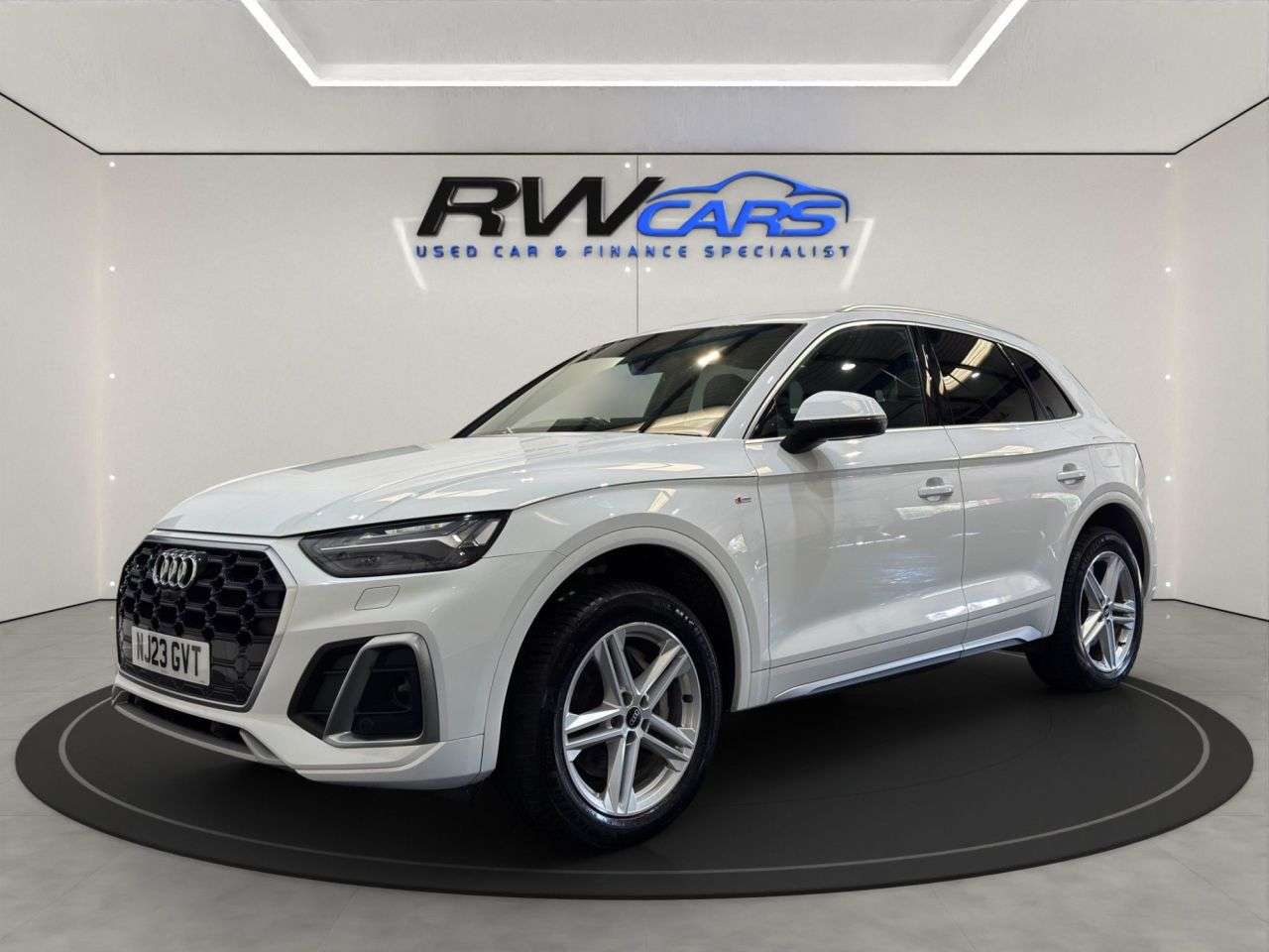 A 2023 AUDI Q5 2.0 TFSIe 50 S line SUV 5dr Petrol Plug-in Hybrid S Tronic quattro Euro 6 ( A 2023 AUDI Q5 2.0 TFSIe 50 S line SUV 5dr Petrol Plug-in Hybrid S Tronic quattro Euro 6 (