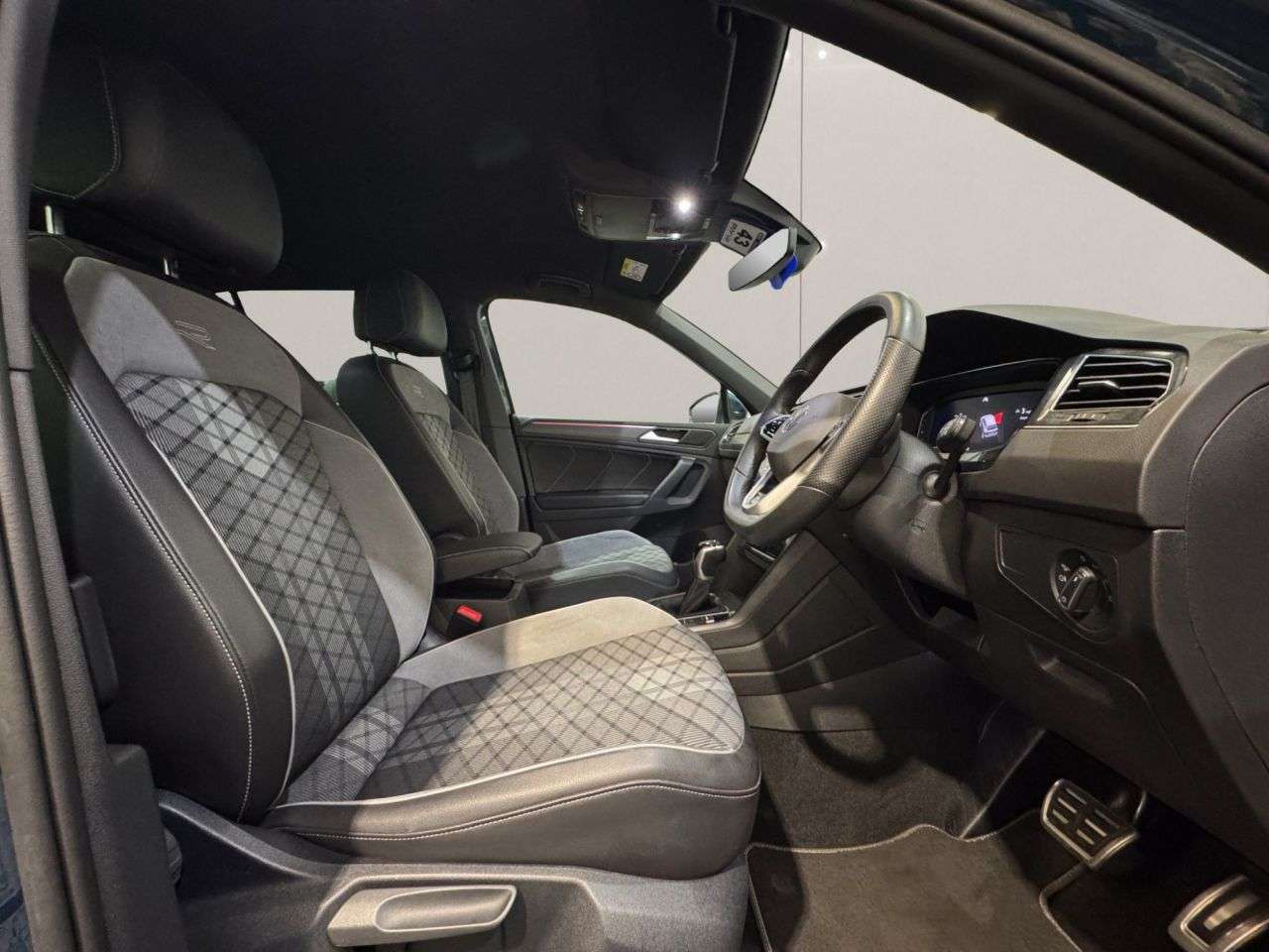 2023 VOLKSWAGEN TIGUAN 2023 VOLKSWAGEN TIGUAN