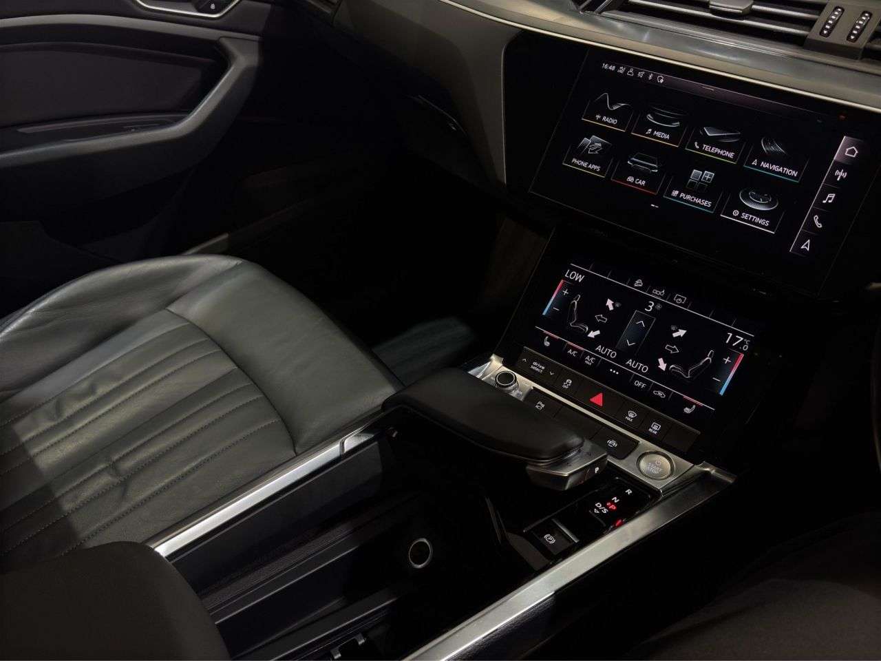 2021 AUDI E-TRON 2021 AUDI E-TRON