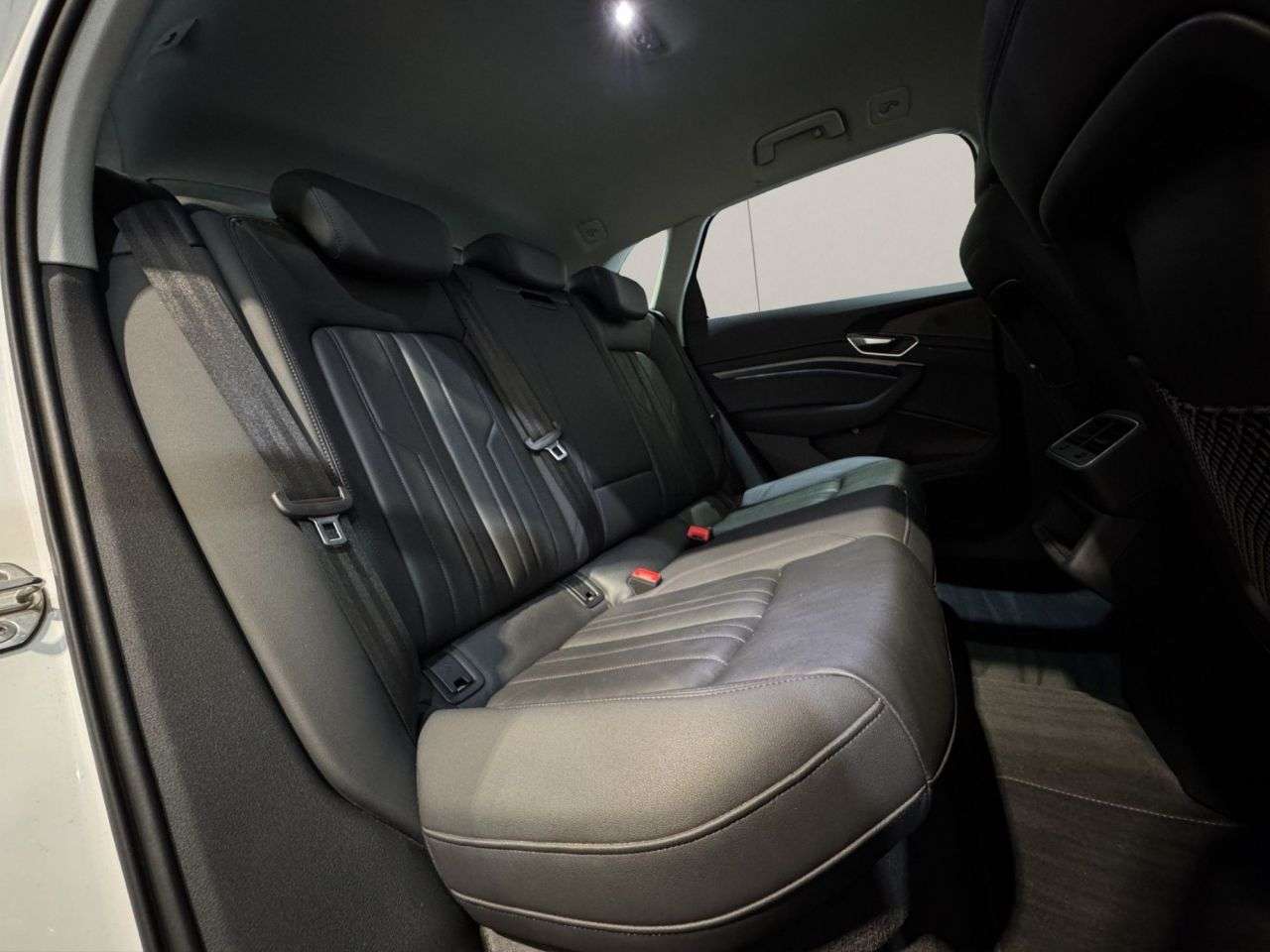 2021 AUDI E-TRON 2021 AUDI E-TRON
