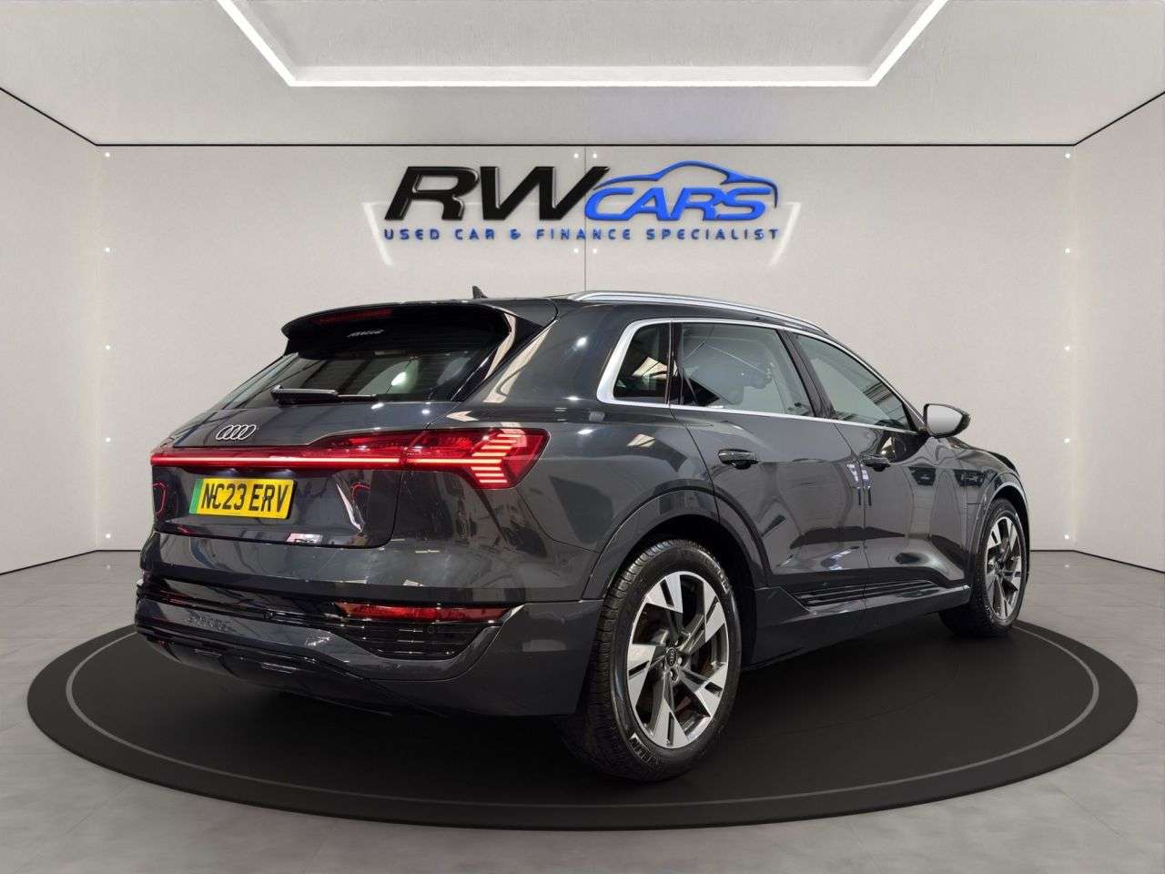 2023 AUDI Q8 E-TRON 2023 AUDI Q8 E-TRON