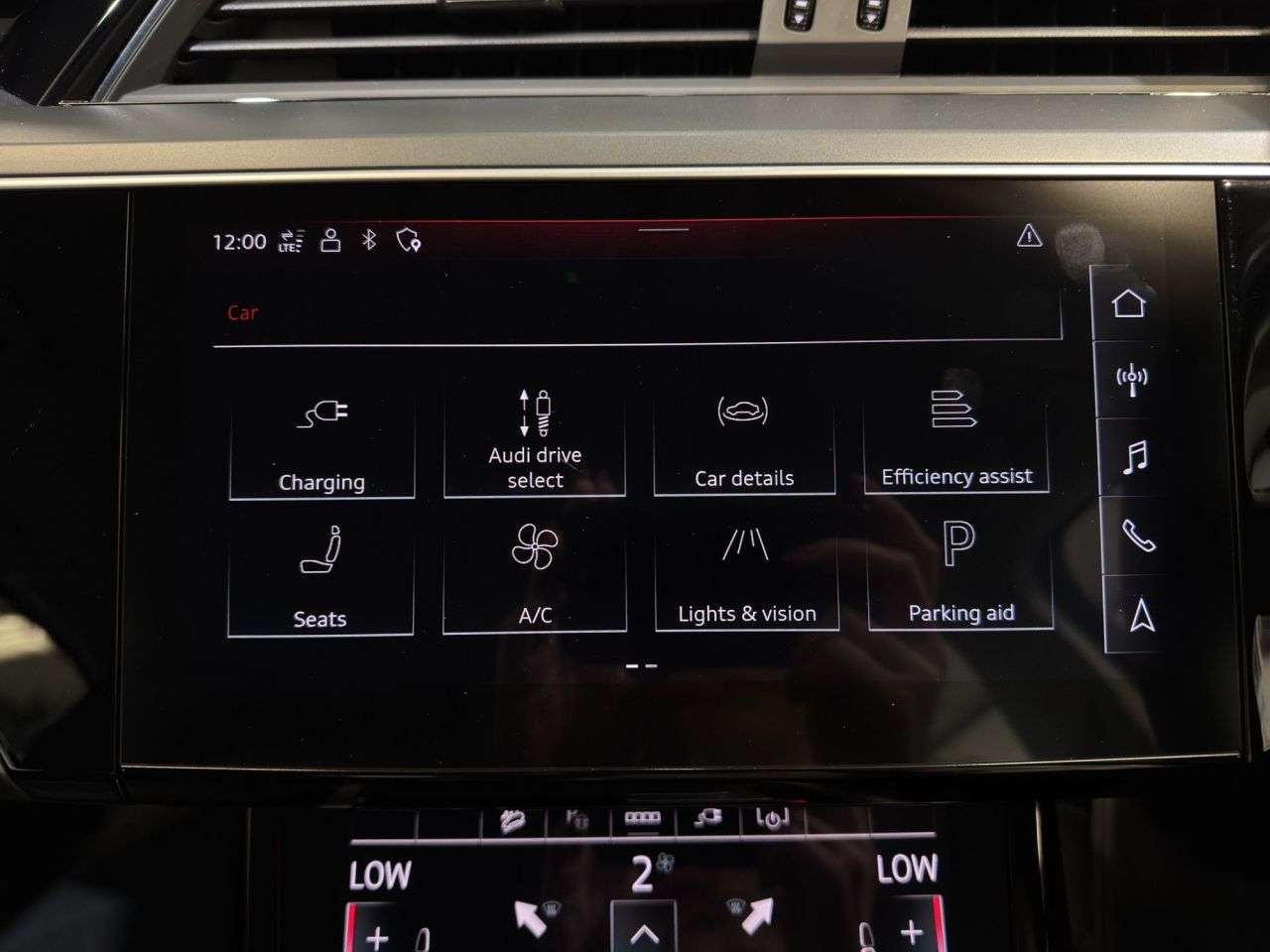 2023 AUDI Q8 E-TRON 2023 AUDI Q8 E-TRON