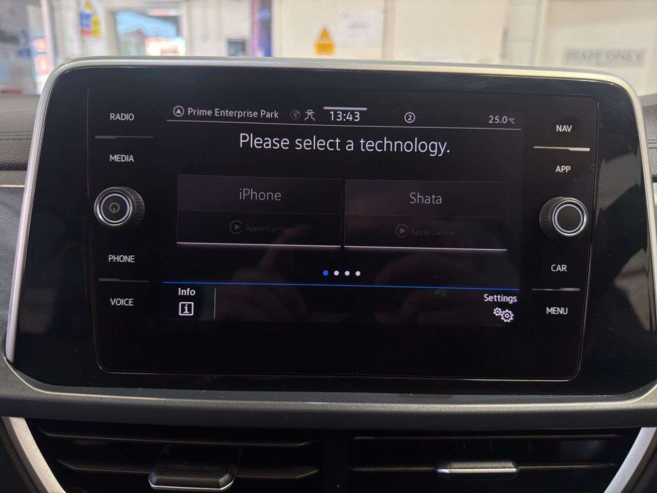 2023 VOLKSWAGEN T-ROC 2023 VOLKSWAGEN T-ROC
