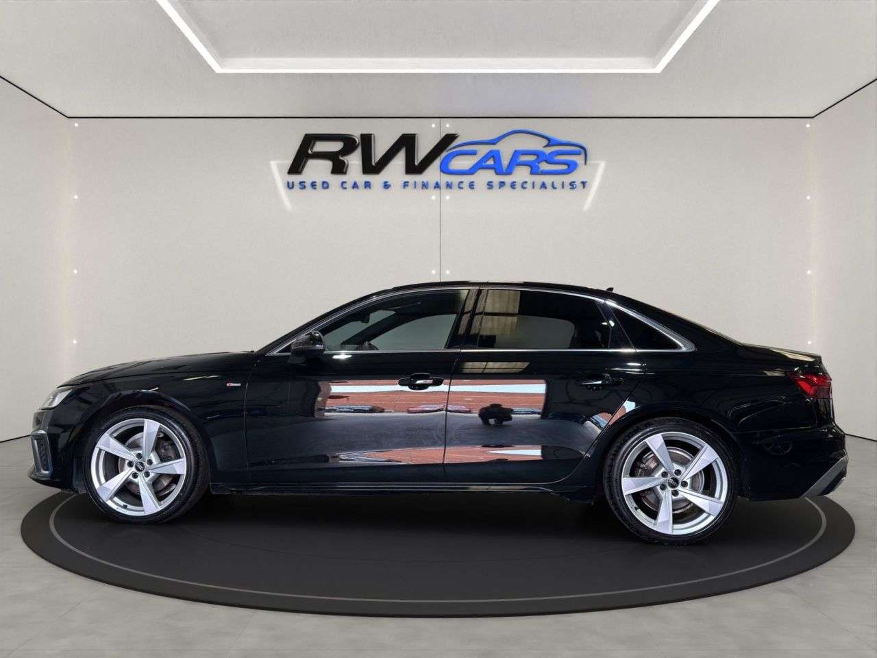 A 2022 AUDI A4 2.0 TFSI 35 S line Saloon 4dr Petrol S Tronic Euro 6 (s/s) (150 ps) A 2022 AUDI A4 2.0 TFSI 35 S line Saloon 4dr Petrol S Tronic Euro 6 (s/s) (150 ps)