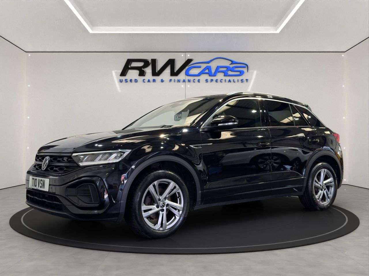 A 2022 VOLKSWAGEN T-ROC 1.5 TSI R-Line SUV 5dr Petrol DSG Euro 6 (s/s) (150 ps) A 2022 VOLKSWAGEN T-ROC 1.5 TSI R-Line SUV 5dr Petrol DSG Euro 6 (s/s) (150 ps)
