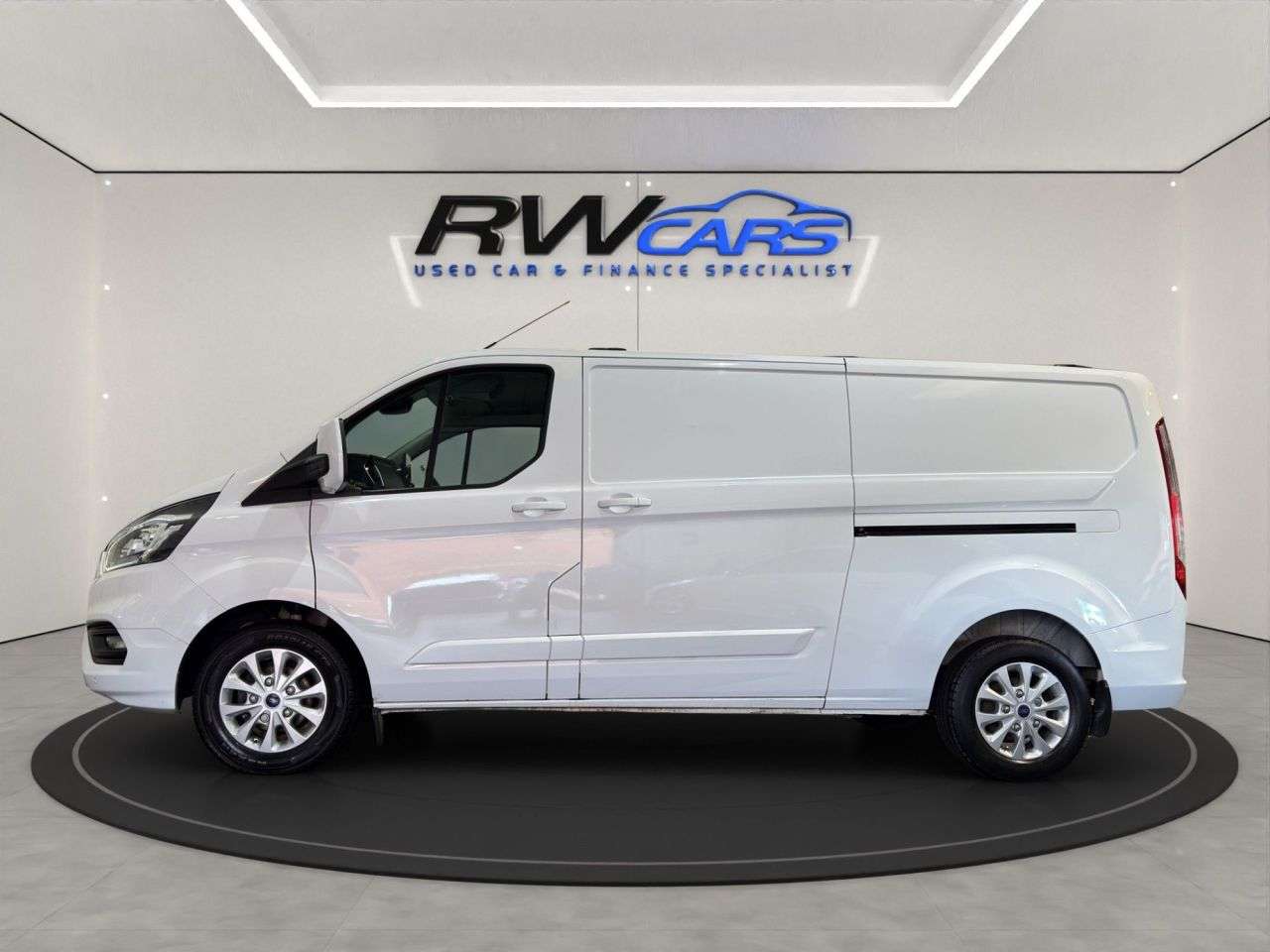 A 2022 FORD TRANSIT CUSTOM 2.0 300 EcoBlue Limited Panel Van 5dr Diesel Manual L2 H1 Euro 6 (s/s) (130 A 2022 FORD TRANSIT CUSTOM 2.0 300 EcoBlue Limited Panel Van 5dr Diesel Manual L2 H1 Euro 6 (s/s) (130