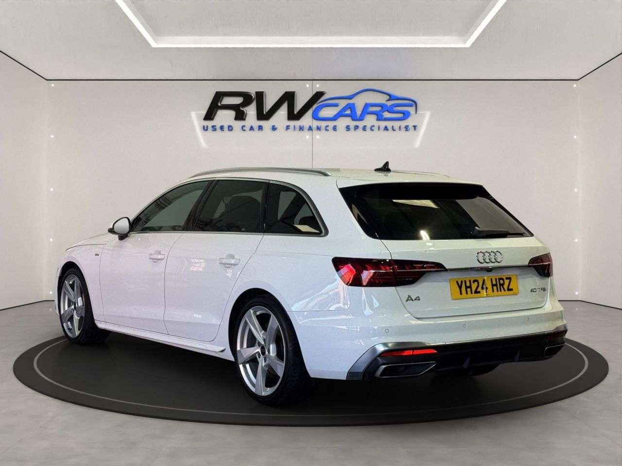 A 2024 AUDI A4 AVANT 2.0 TFSI 40 S line Estate 5dr Petrol S Tronic Euro 6 (s/s) (204 ps) A 2024 AUDI A4 AVANT 2.0 TFSI 40 S line Estate 5dr Petrol S Tronic Euro 6 (s/s) (204 ps)
