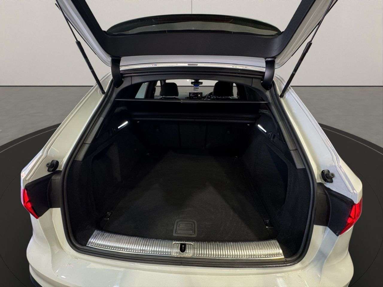 2024 AUDI A4 AVANT 2024 AUDI A4 AVANT