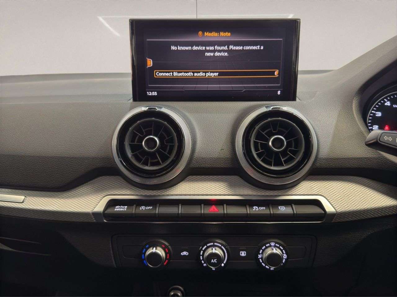2021 AUDI Q2 2021 AUDI Q2