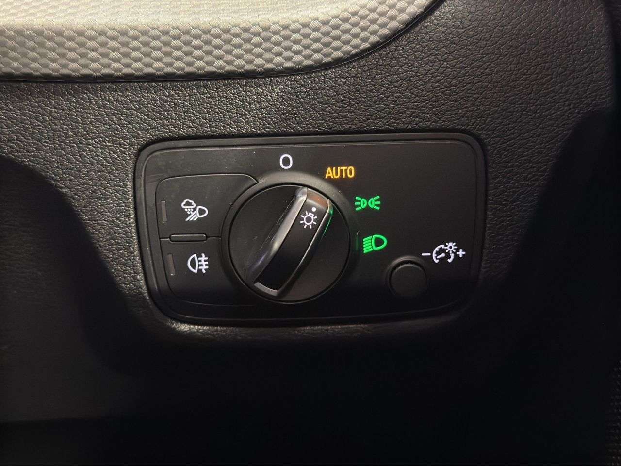 2021 AUDI Q2 2021 AUDI Q2