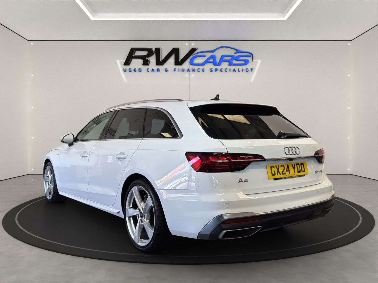 A 2024 AUDI A4 AVANT 2.0 TFSI 40 S line Estate 5dr Petrol S Tronic Euro 6 (s/s) (204 ps) A 2024 AUDI A4 AVANT 2.0 TFSI 40 S line Estate 5dr Petrol S Tronic Euro 6 (s/s) (204 ps)