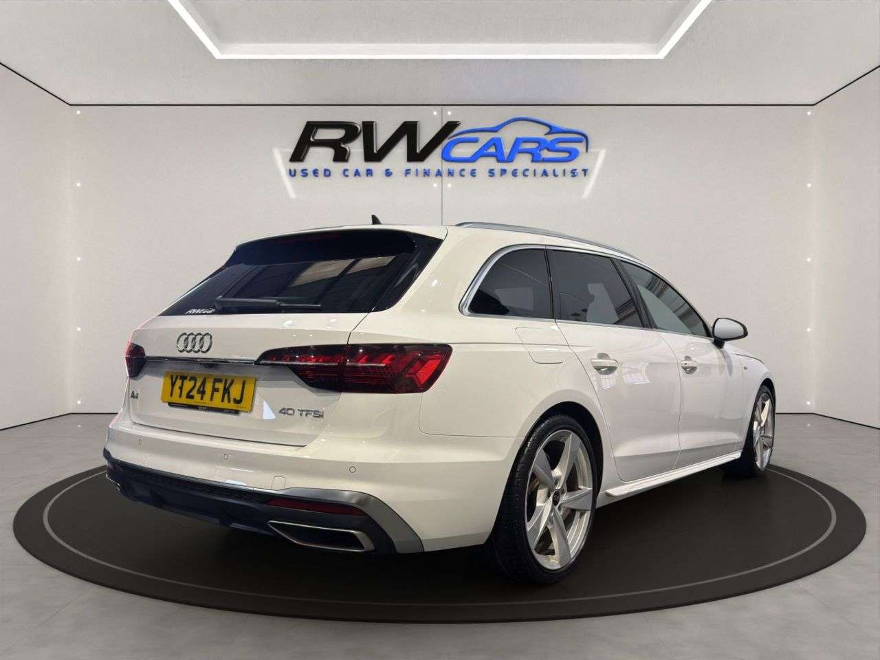 2024 AUDI A4 AVANT 2024 AUDI A4 AVANT