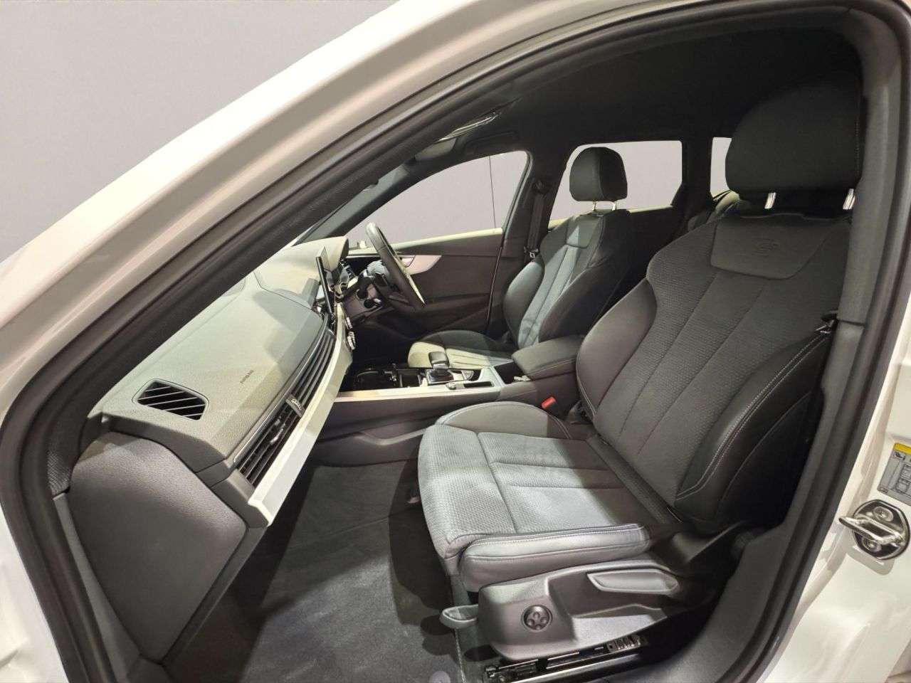 2024 AUDI A4 AVANT 2024 AUDI A4 AVANT