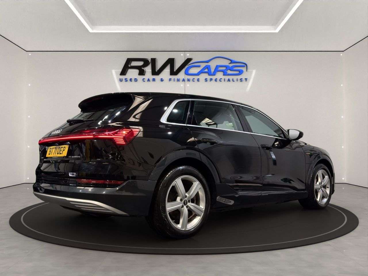 2021 AUDI E-TRON 2021 AUDI E-TRON