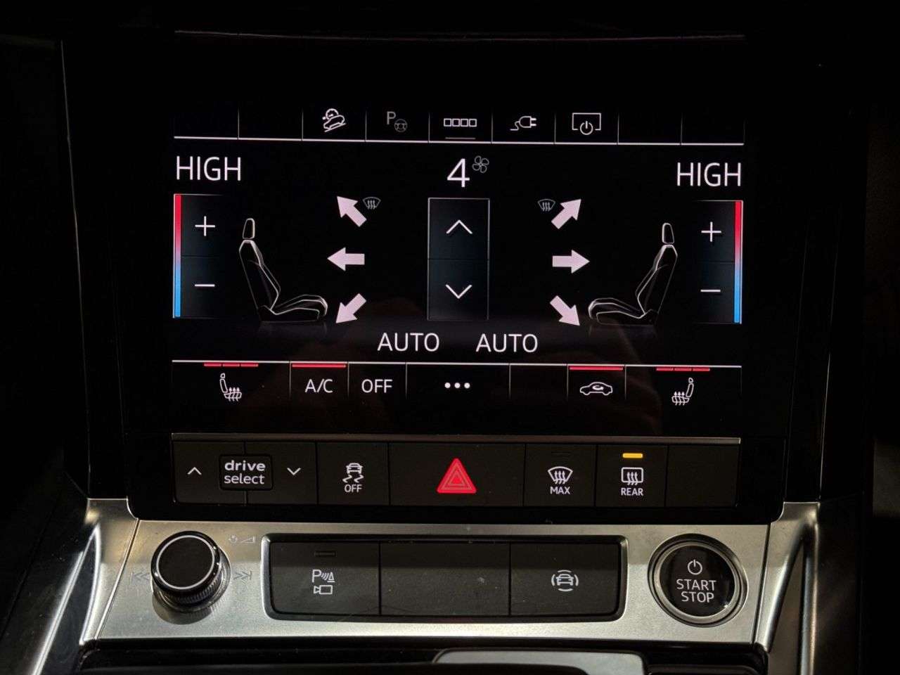 2021 AUDI E-TRON 2021 AUDI E-TRON