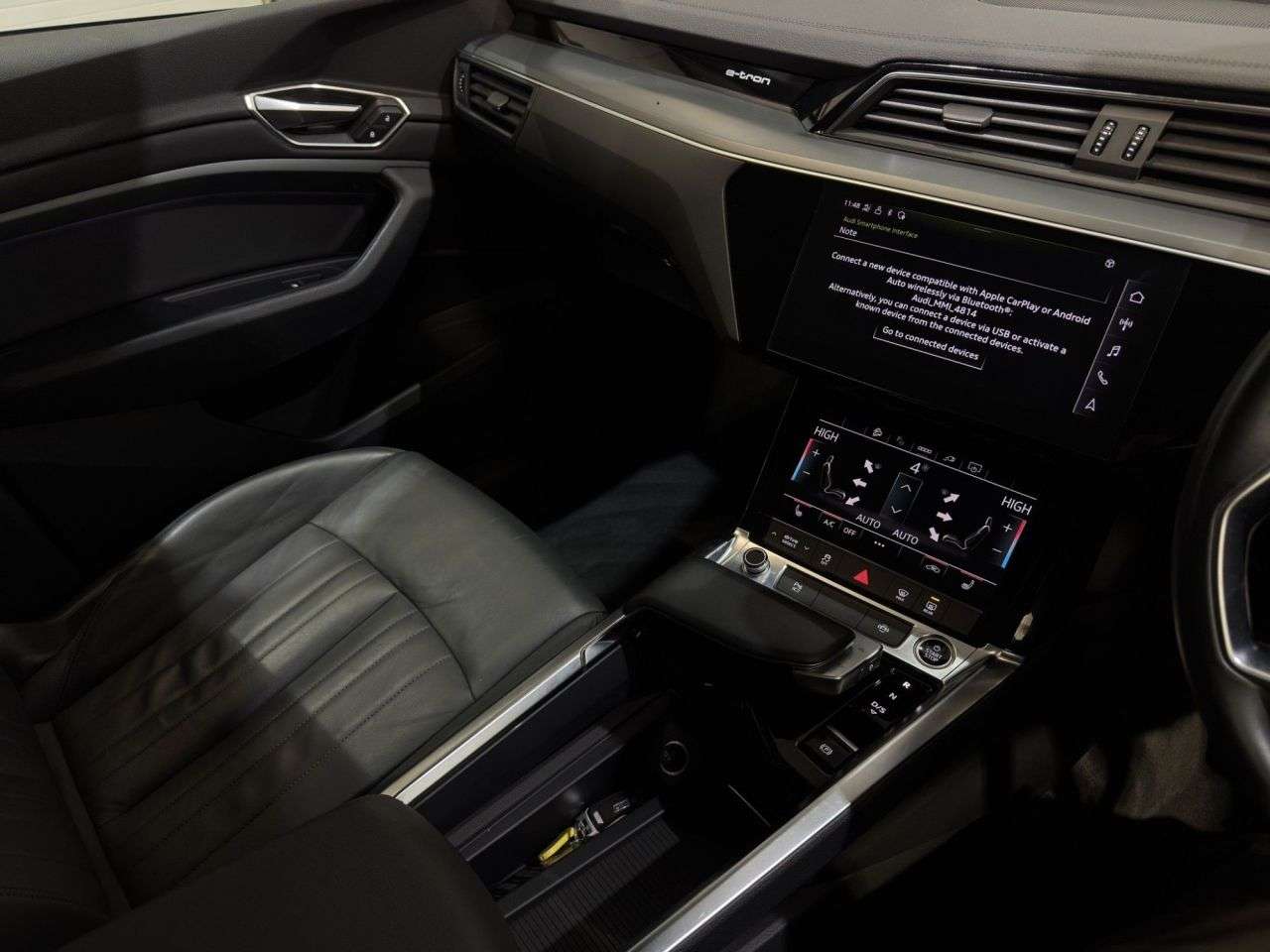 2021 AUDI E-TRON 2021 AUDI E-TRON
