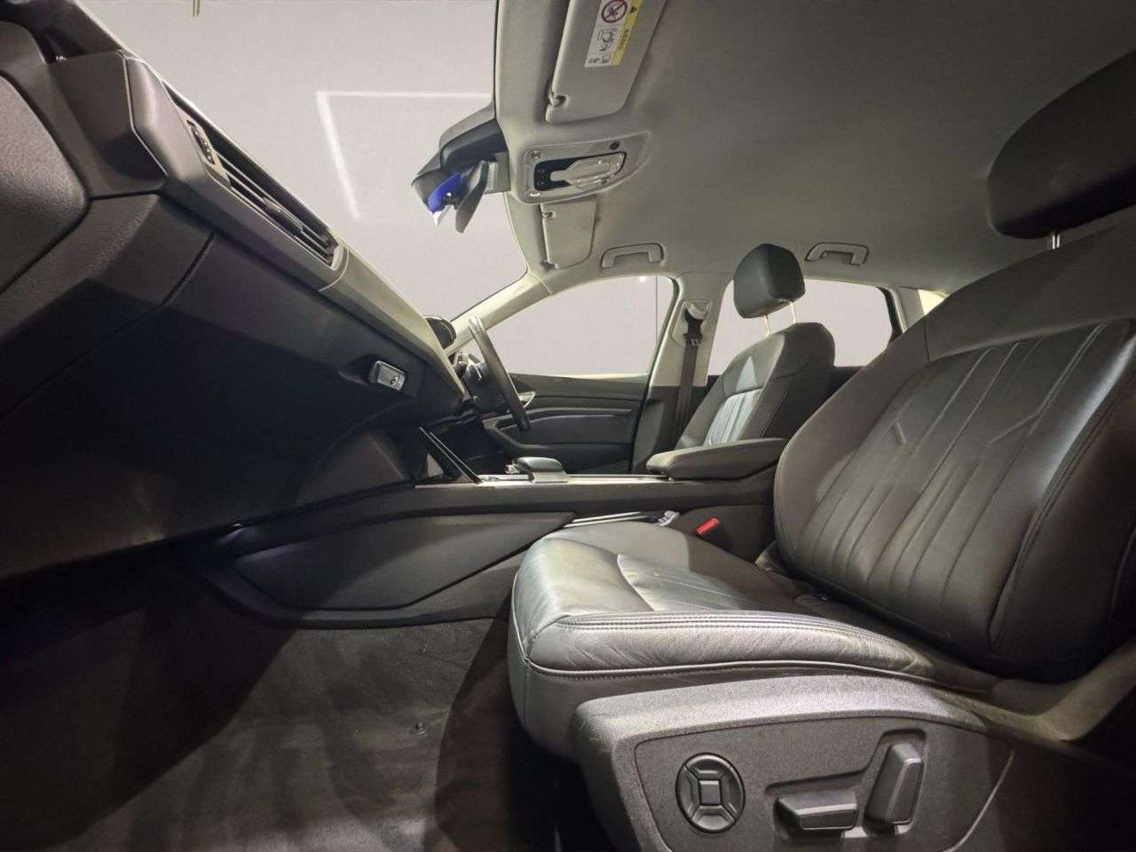 2021 AUDI E-TRON 2021 AUDI E-TRON
