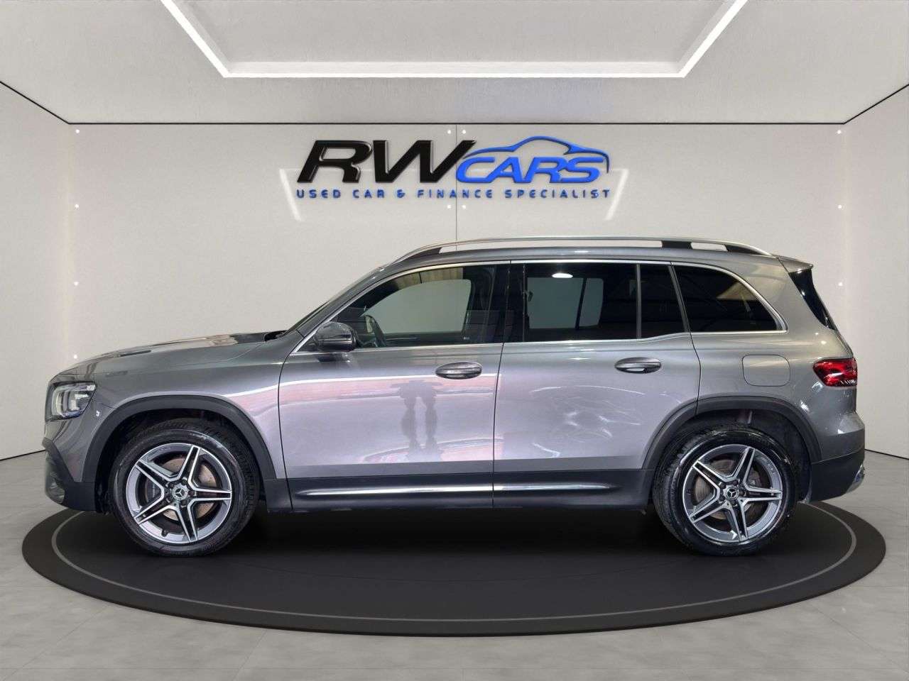 A 2021 MERCEDES-BENZ GLB 2.0 GLB200d AMG Line SUV 5dr Diesel 8G-DCT Euro 6 (s/s) (150 ps) A 2021 MERCEDES-BENZ GLB 2.0 GLB200d AMG Line SUV 5dr Diesel 8G-DCT Euro 6 (s/s) (150 ps)