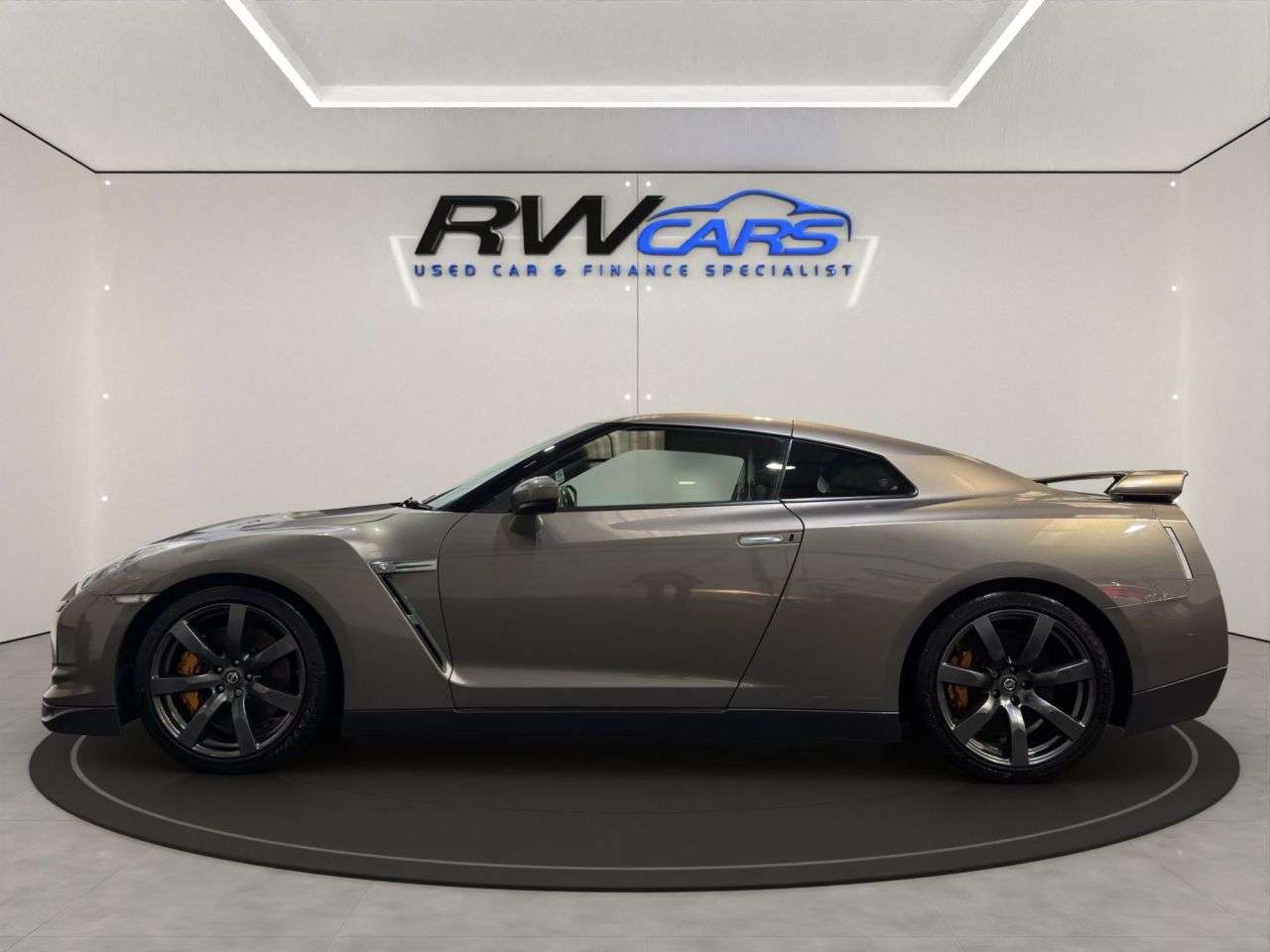A 2009 NISSAN GT-R 3.8 V6 Premium Edition Coupe 2dr Petrol Auto 4WD Euro 4 (485 ps) A 2009 NISSAN GT-R 3.8 V6 Premium Edition Coupe 2dr Petrol Auto 4WD Euro 4 (485 ps)