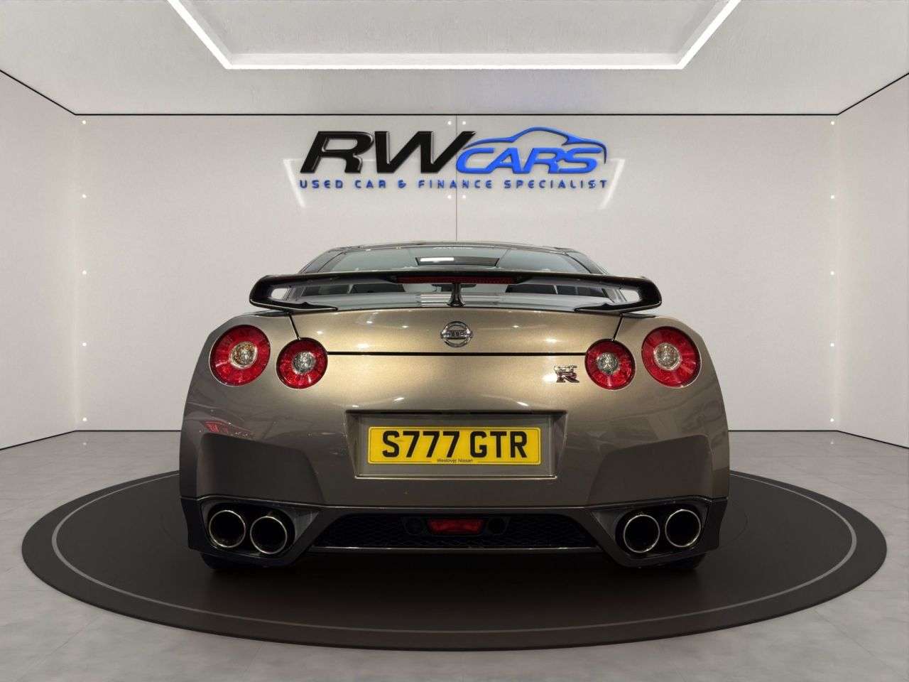 2009 NISSAN GT-R 2009 NISSAN GT-R