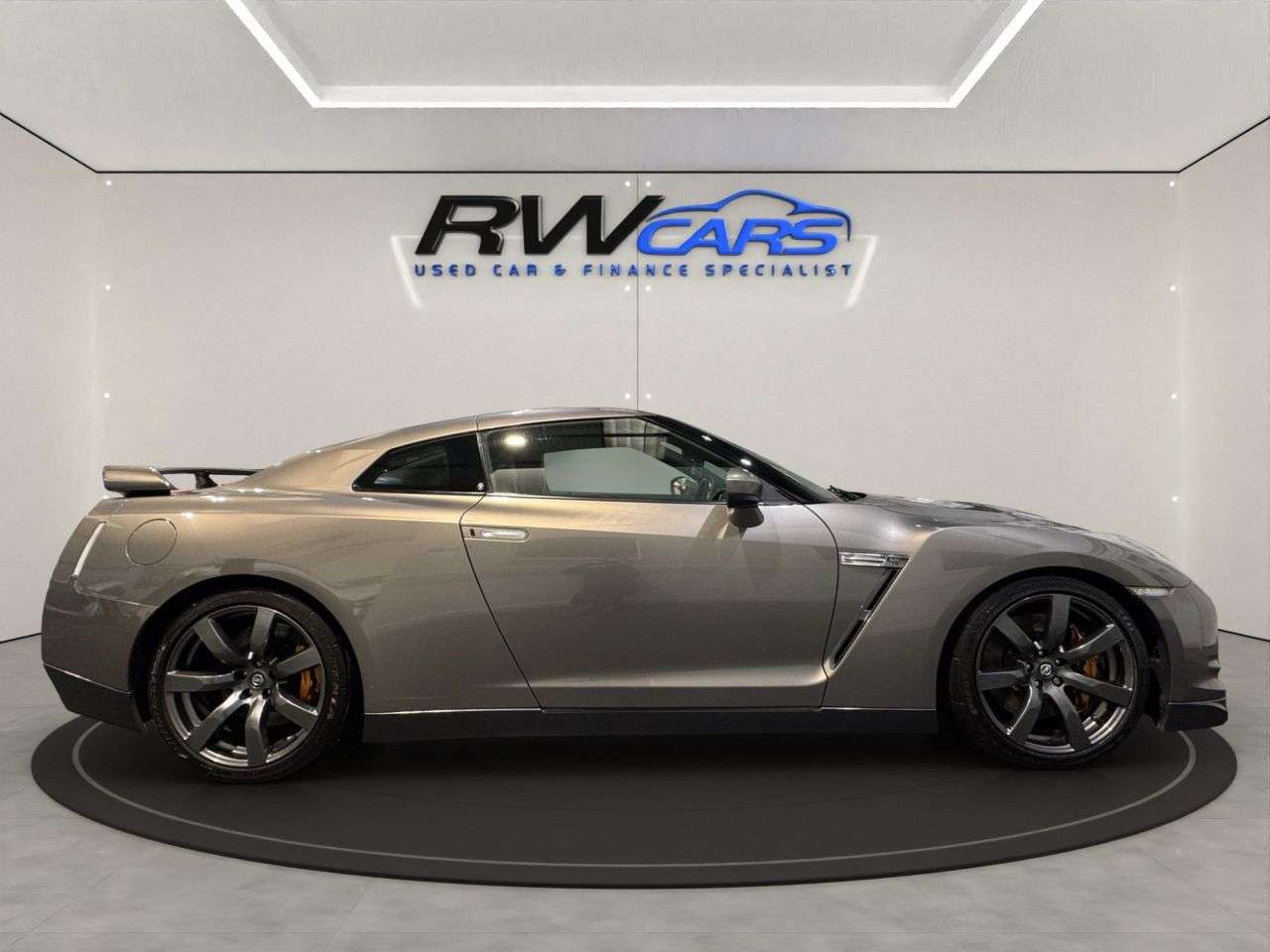 2009 NISSAN GT-R 2009 NISSAN GT-R